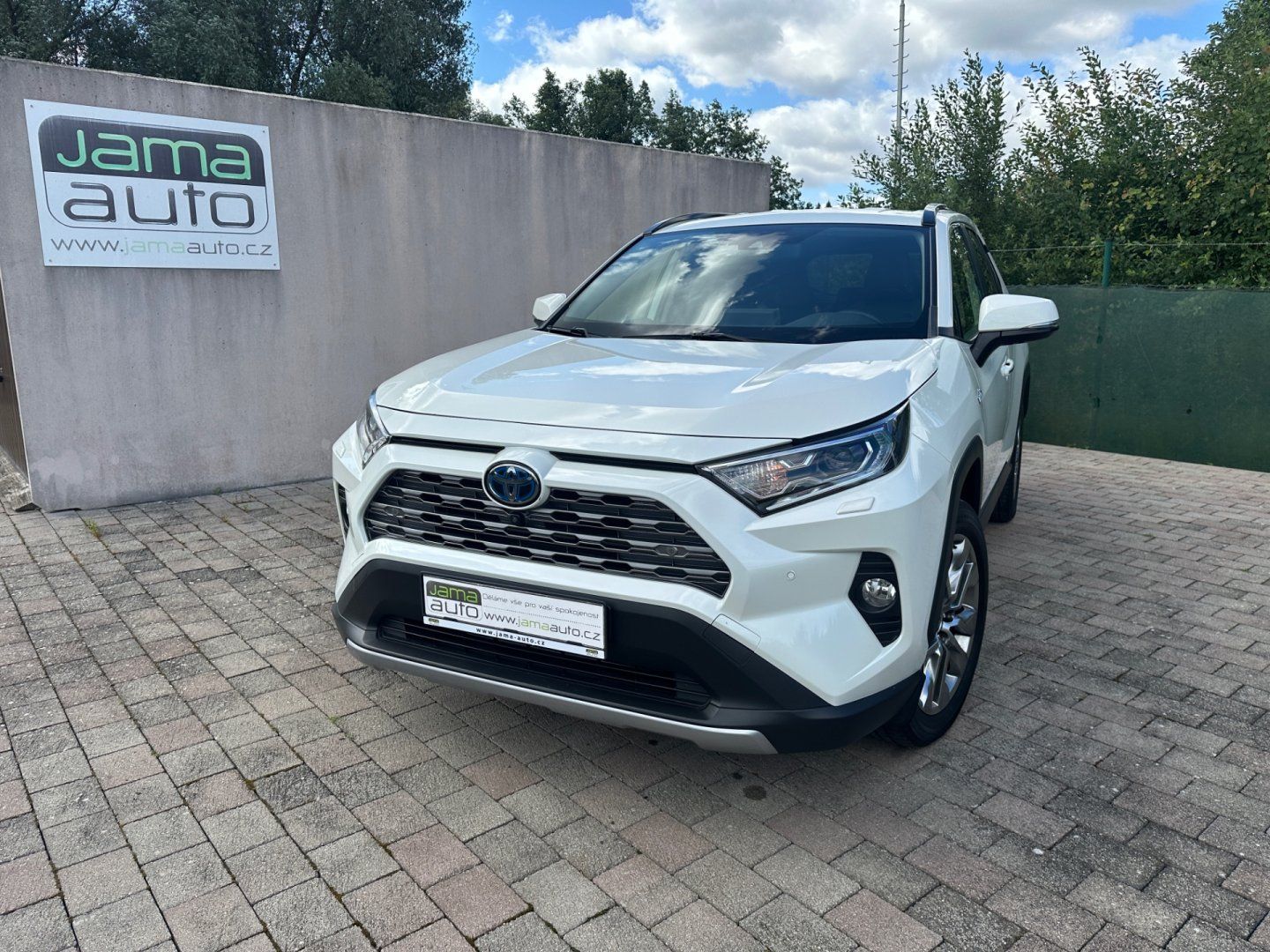Toyota Rav4, 2.5 HEV 131kW Executive TAŽNÉ - fotka 2