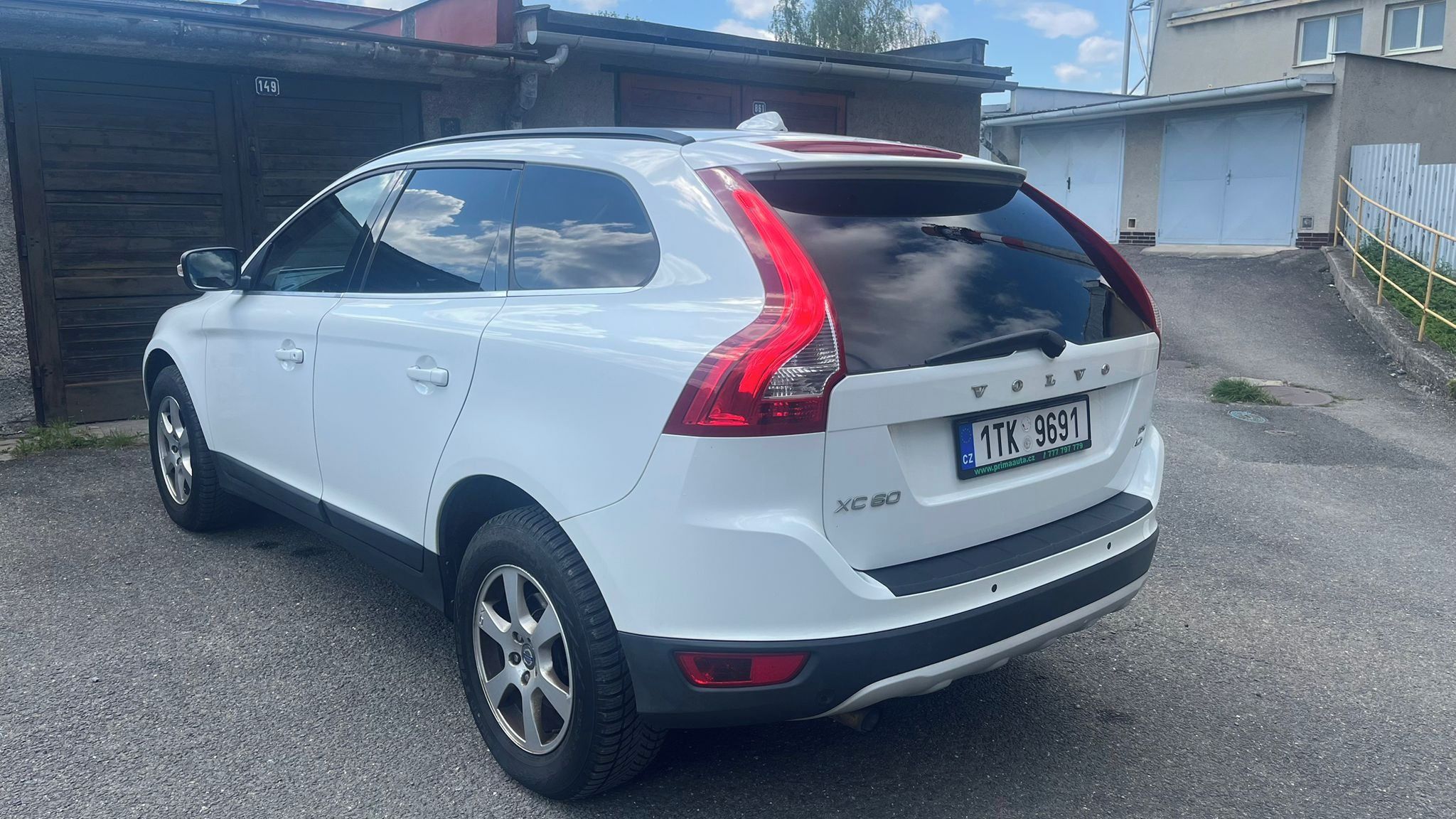 Volvo XC60, Volvo XC60 D5 AWD – 136 kW | 2 - fotka 2