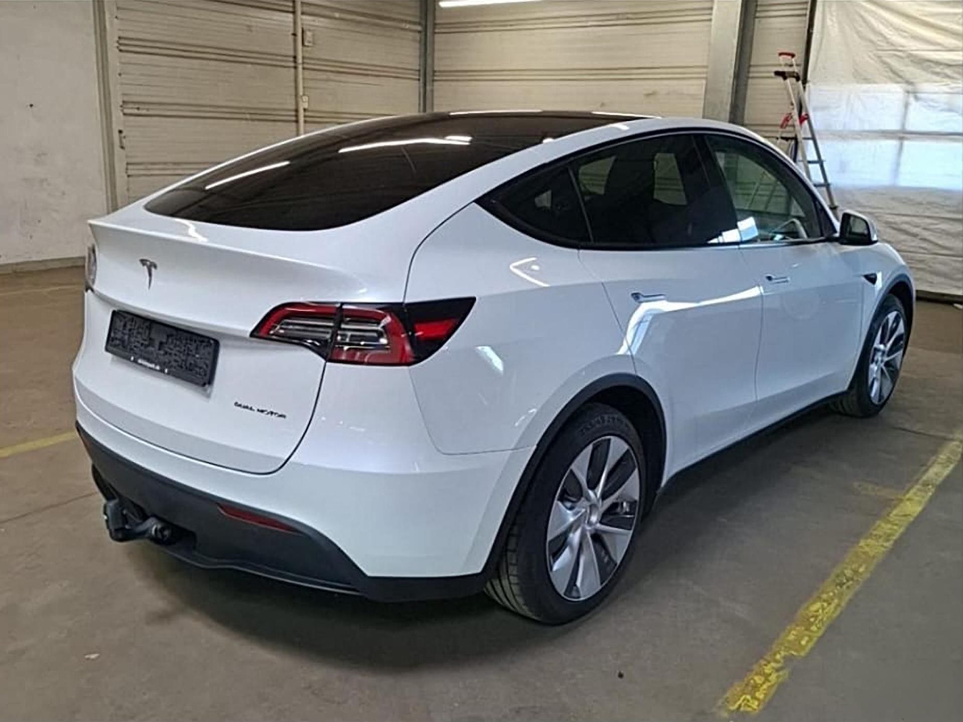 Tesla Model Y, Long Range AWD – 514 HP - fotka 4
