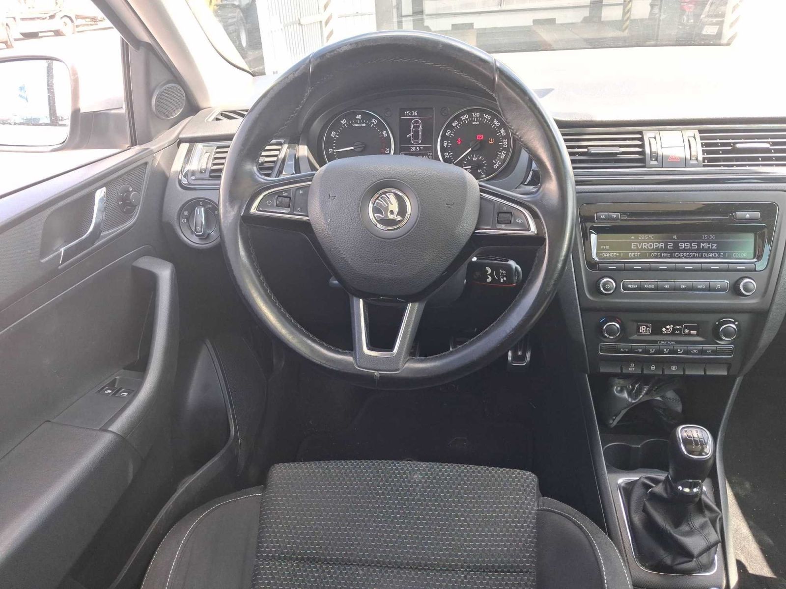 Škoda Rapid, 1.2 TSI, Spaceback, Serv.kniha - fotka 3