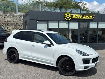 Porsche Cayenne 2015