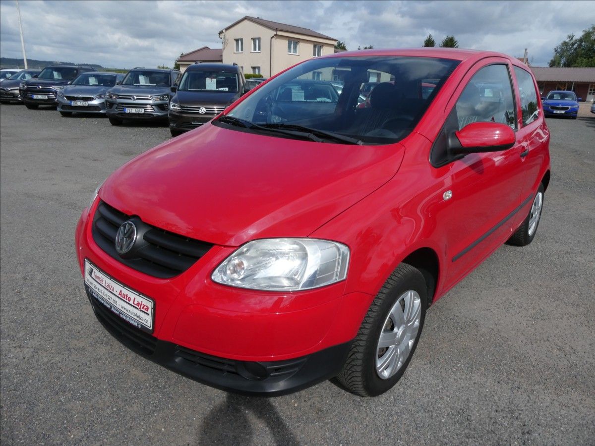 Volkswagen Fox, 1,2 HTP 2 x kola - fotka 5