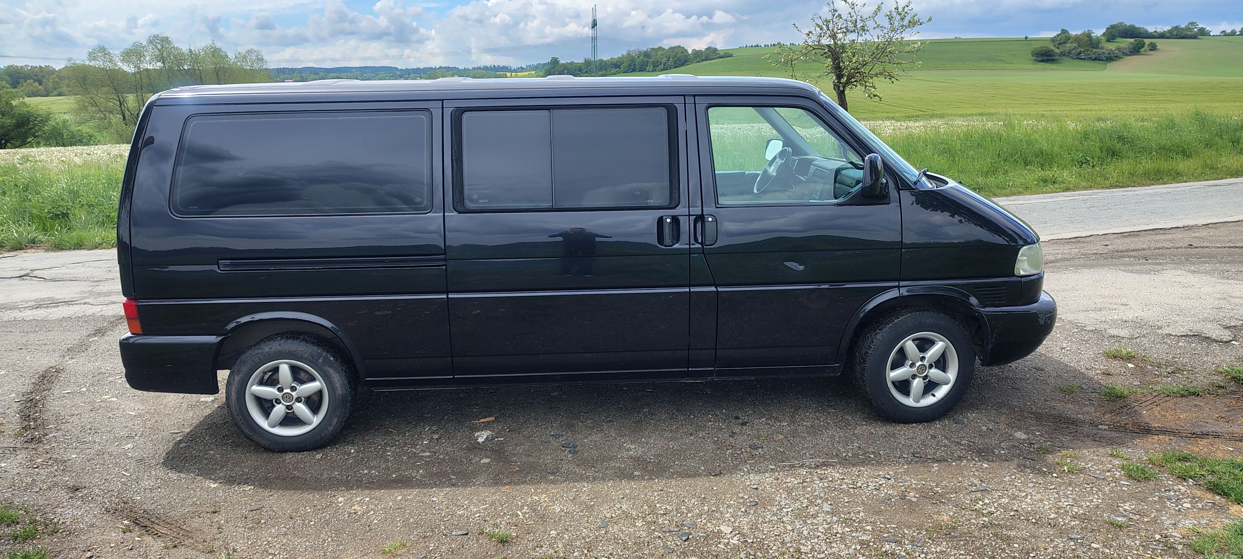 Volkswagen Caravelle, T4 LONG 2.5 TDI, 9 míst - fotka 2