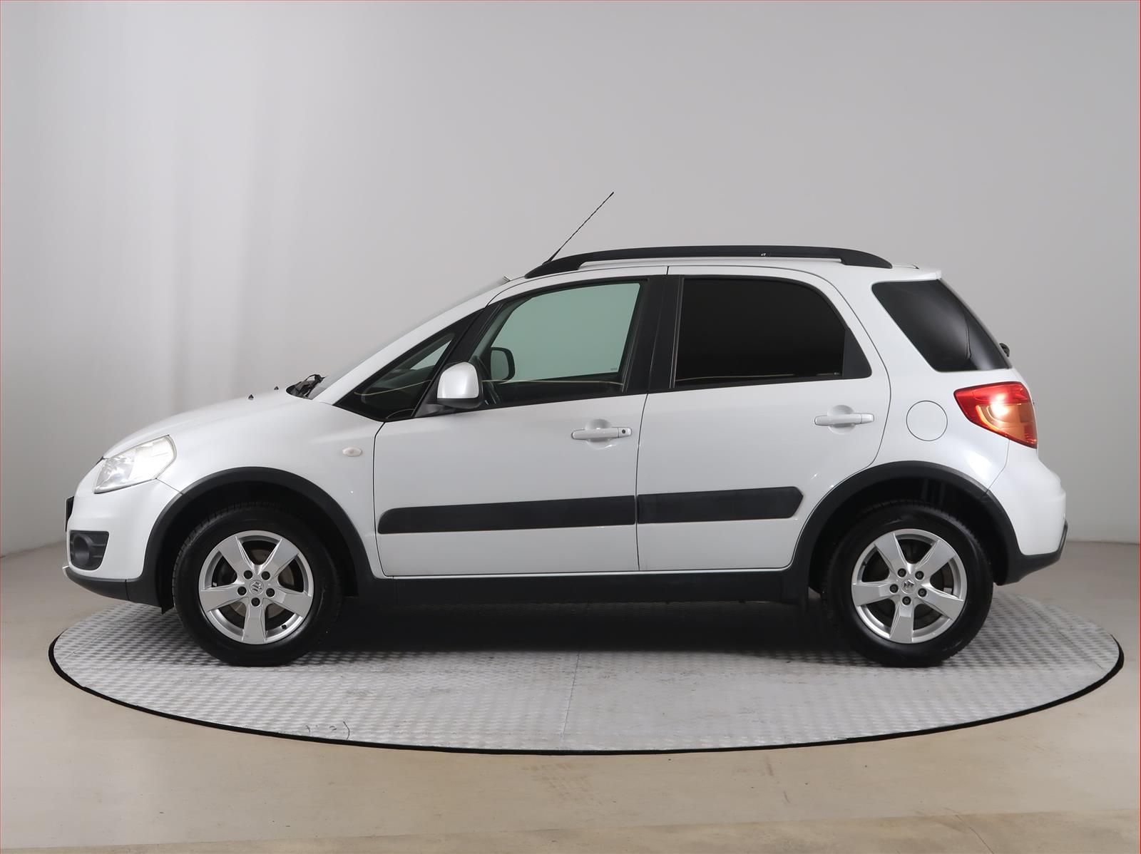 Suzuki SX4, 1.6 VVT, 4X4, Serv.kniha - fotka 3