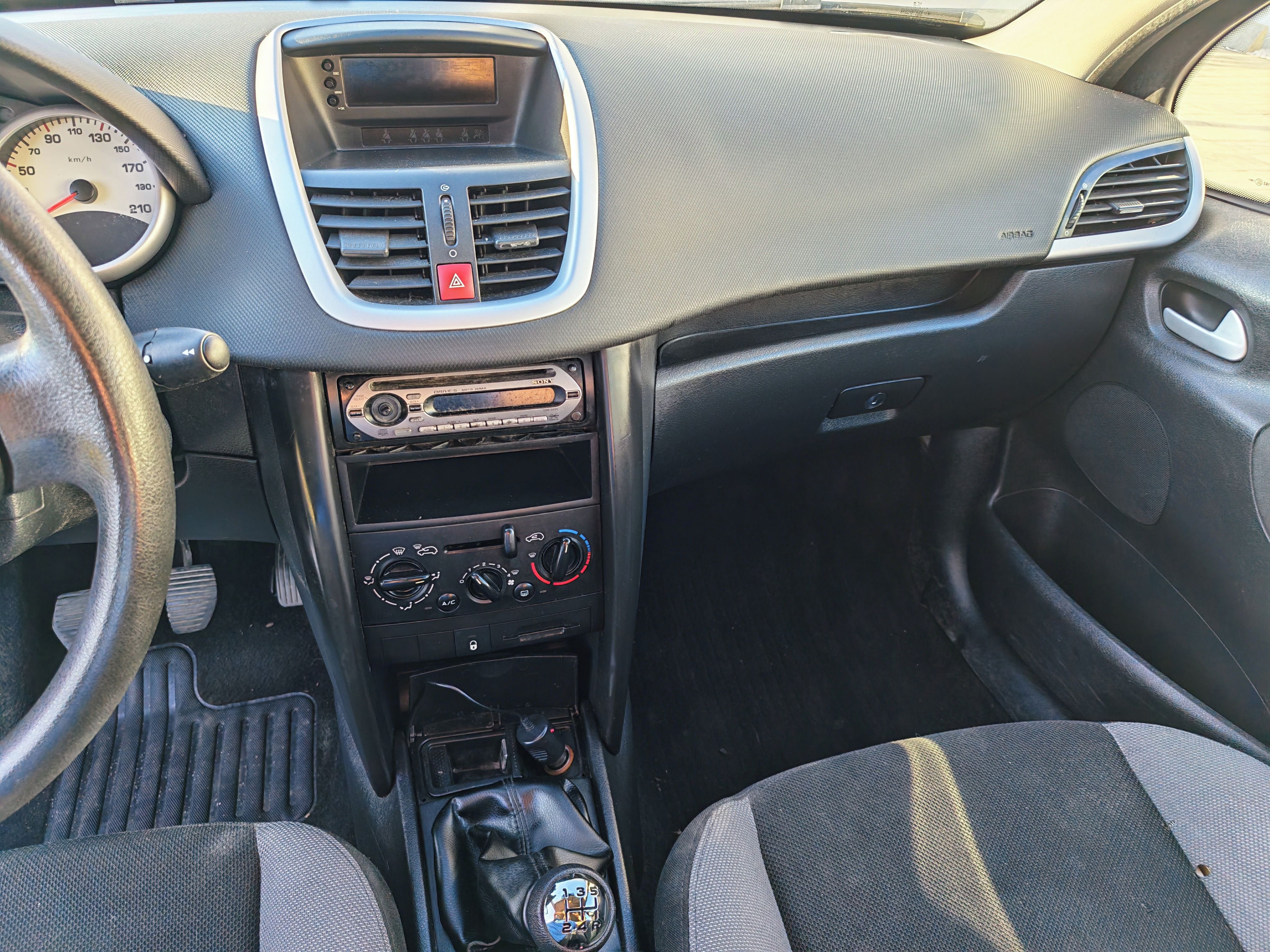 Peugeot 207, 1.4 - fotka 6
