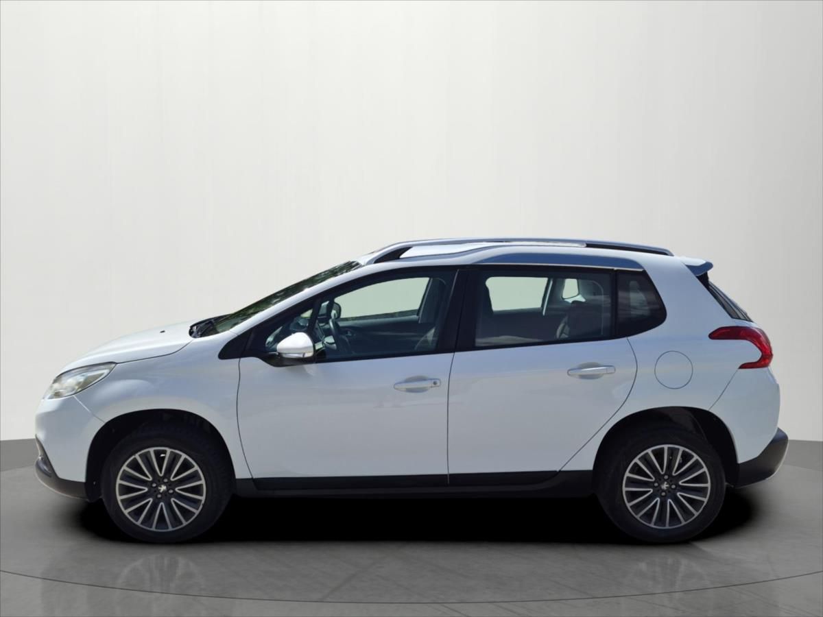 Peugeot 2008, 1,2 81 Kw PT AUTO klima ČR - fotka 4