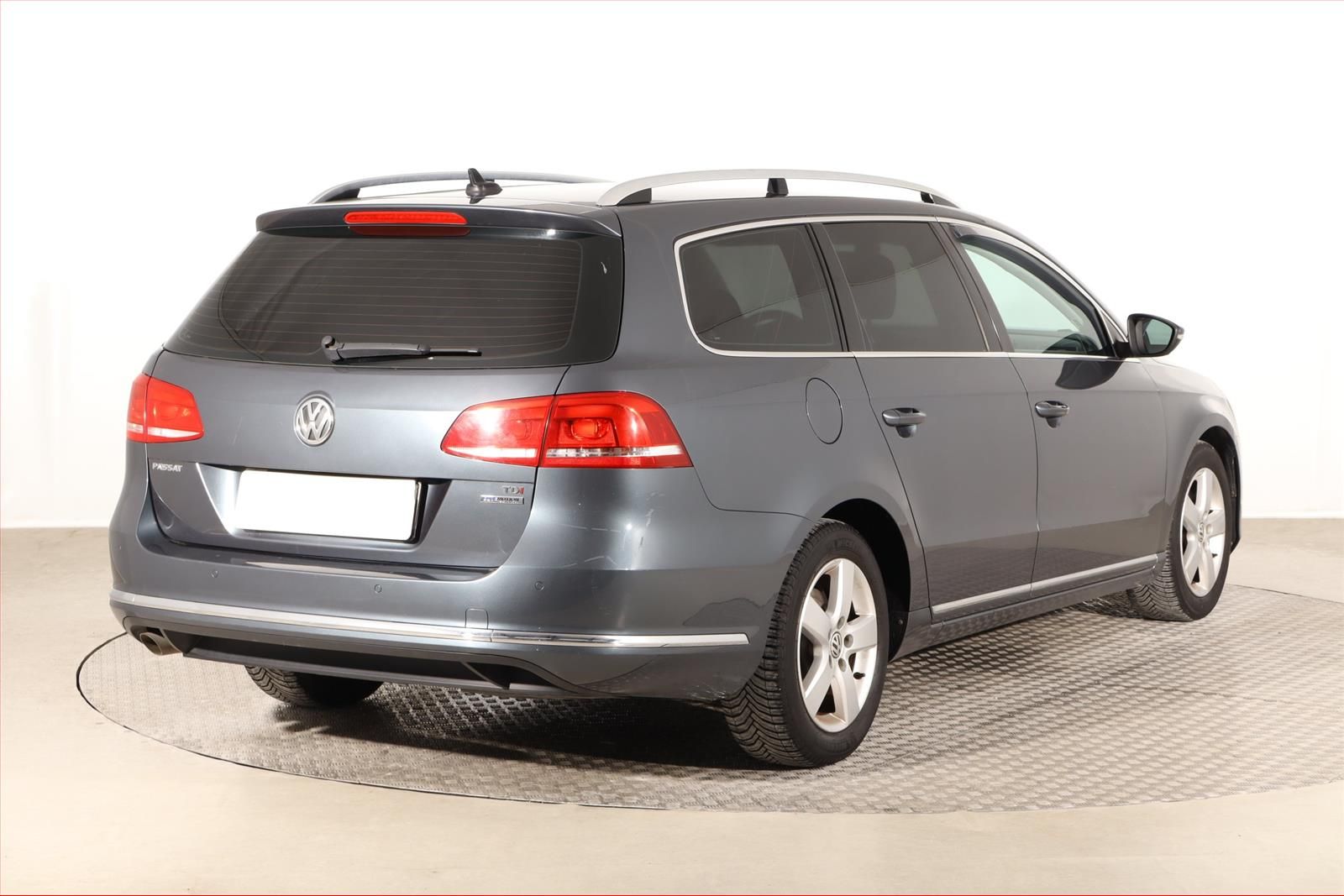 Volkswagen Passat, 1.6 TDI - fotka 5