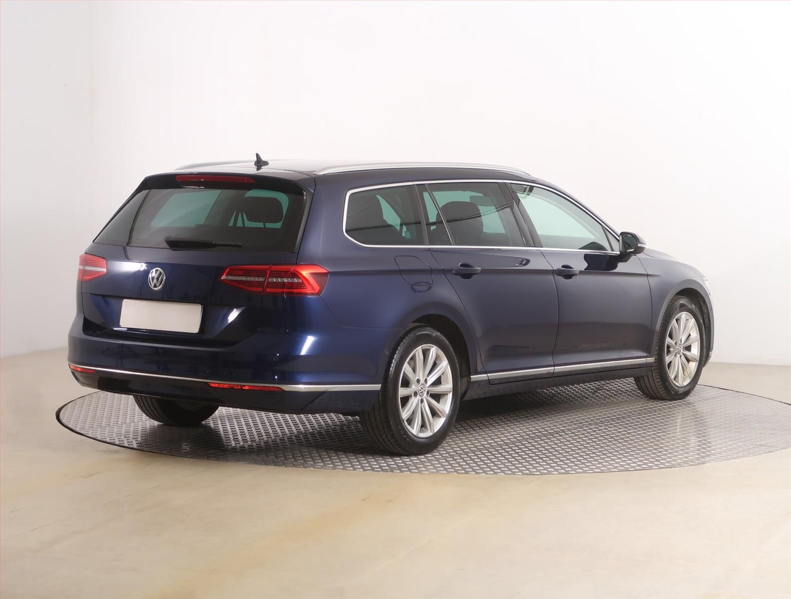 Volkswagen Passat, 2.0 TDI - fotka 5