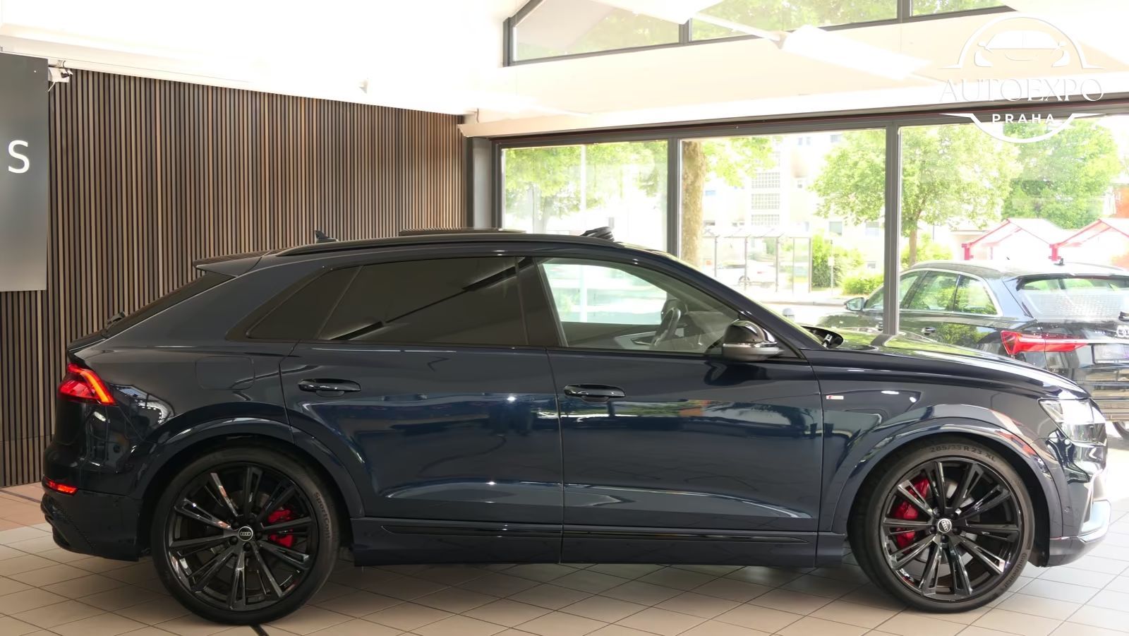 Audi Q8, 55 TFSI quattro competiton - fotka 3