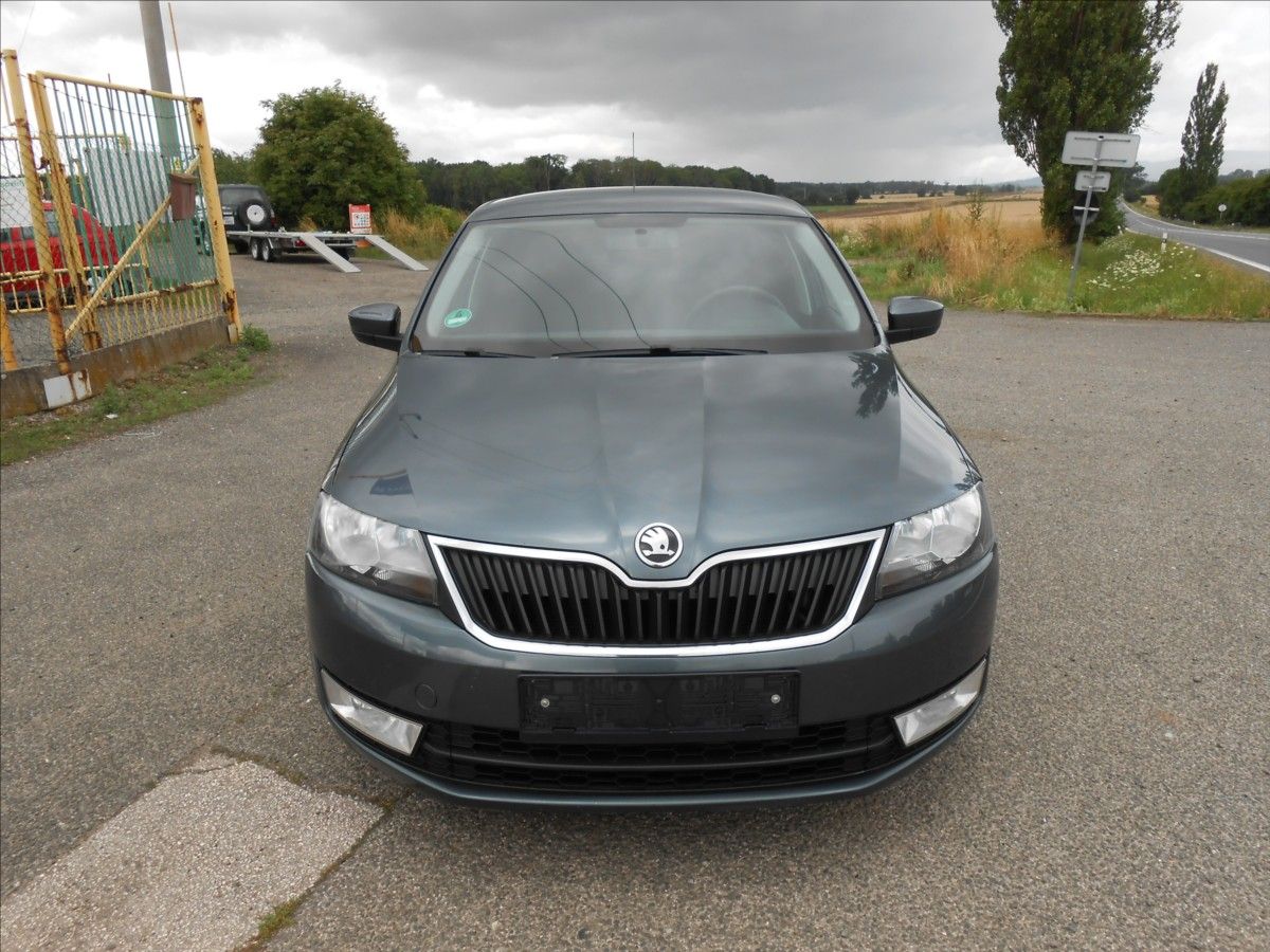 Škoda Rapid, 1,2 63 kW KLIMA Historie - fotka 6