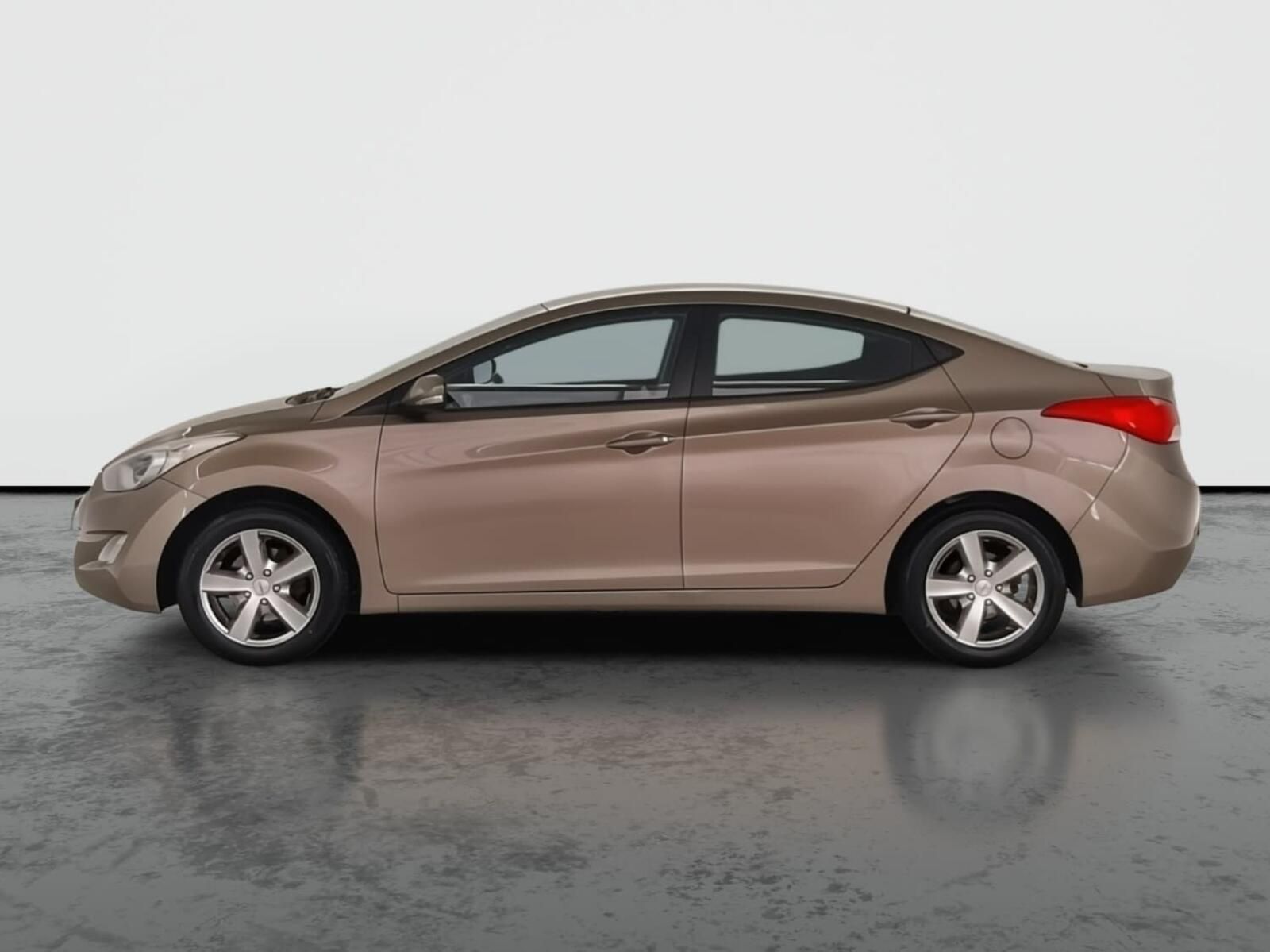 Hyundai Elantra, 1.6, Serv.kniha, Klima - fotka 3