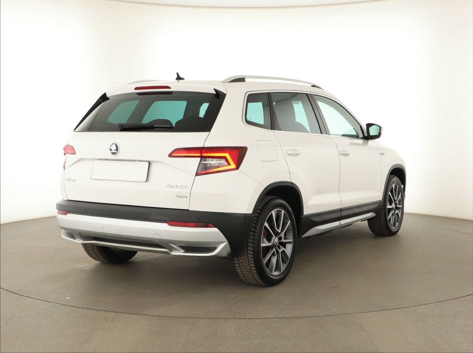 Škoda Karoq, 2.0 TDI, Scout, NOVÁ CENA - fotka 5