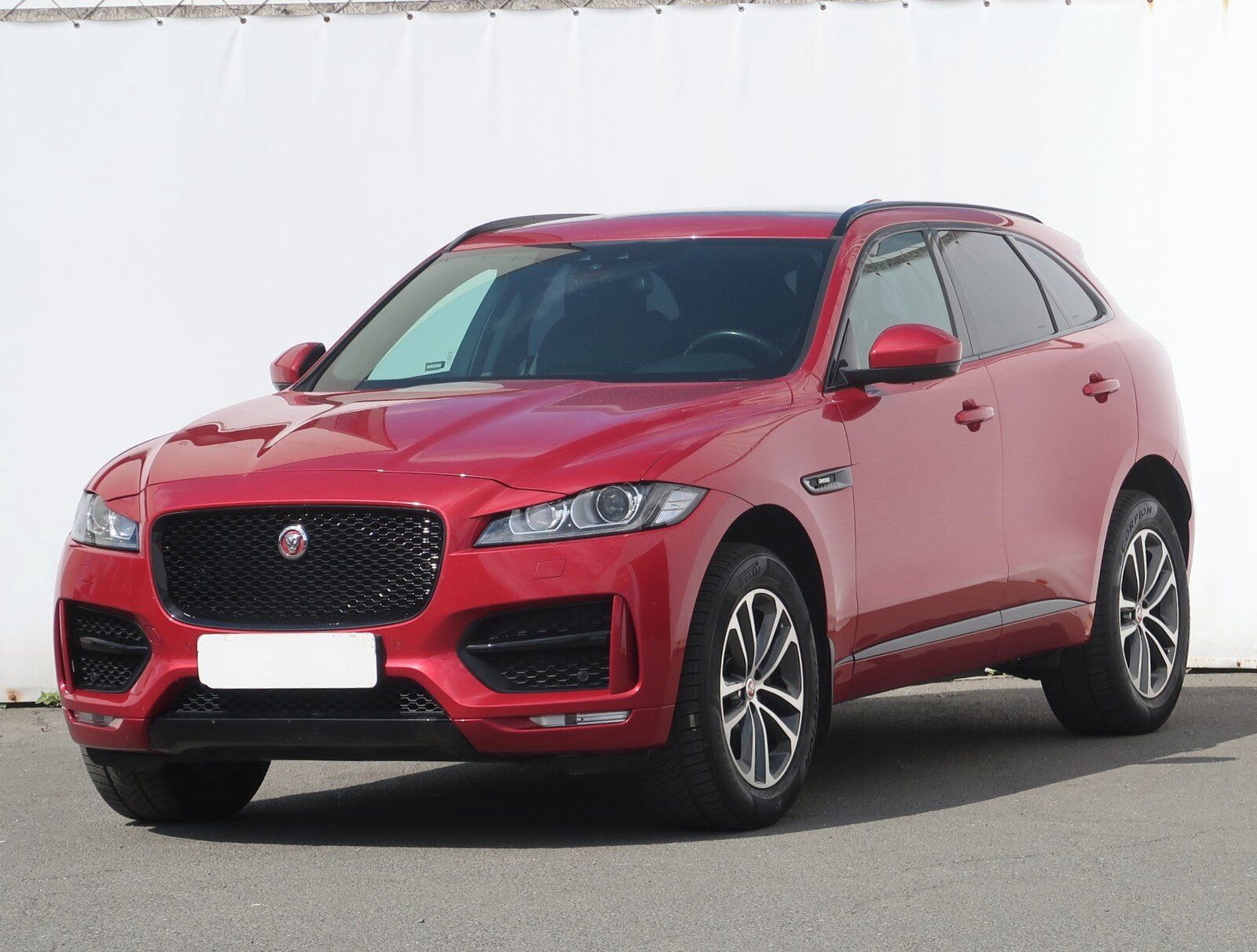 Jaguar F-Pace, 20d AWD, 4X4, Automat, Navi - fotka 2