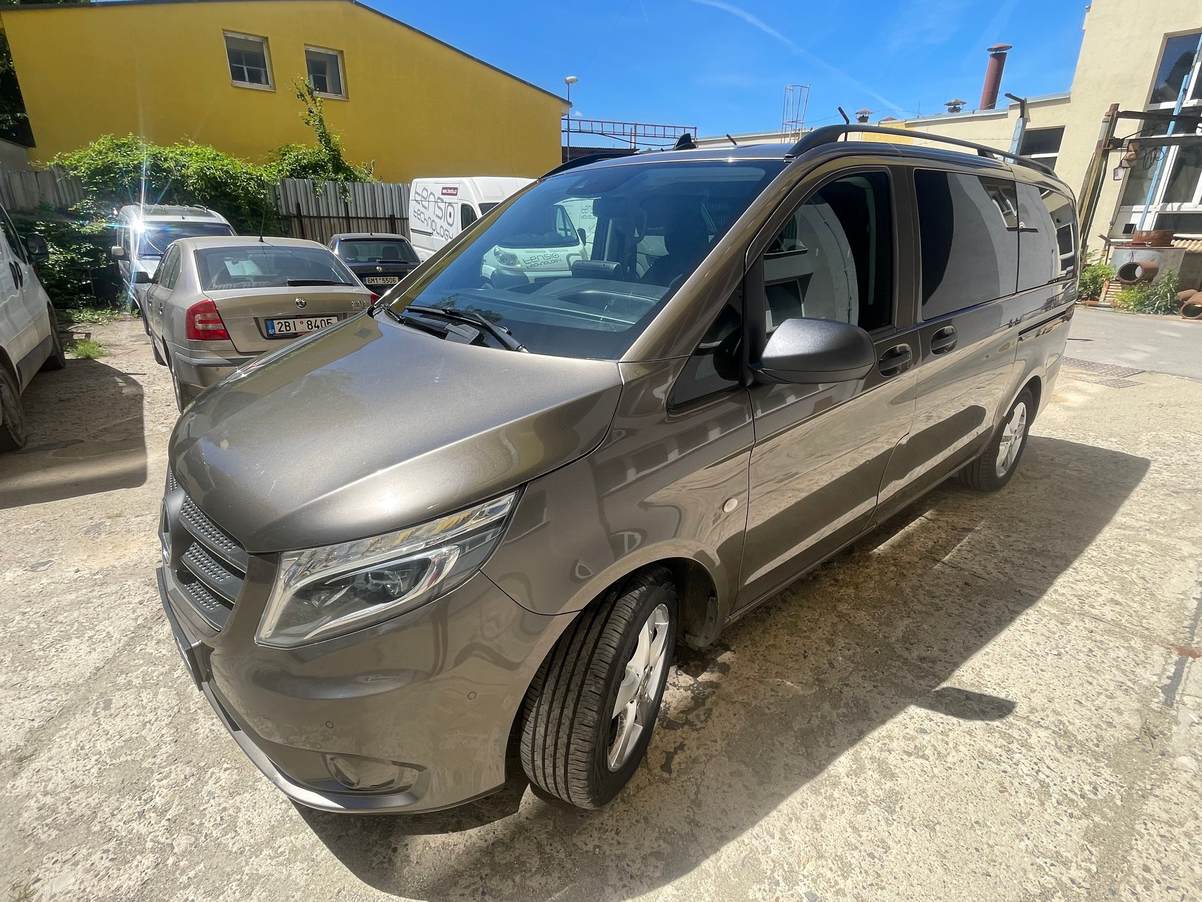 Mercedes-Benz Vito, 119 CDI 4MATIC 140 kW Tourer - fotka 4