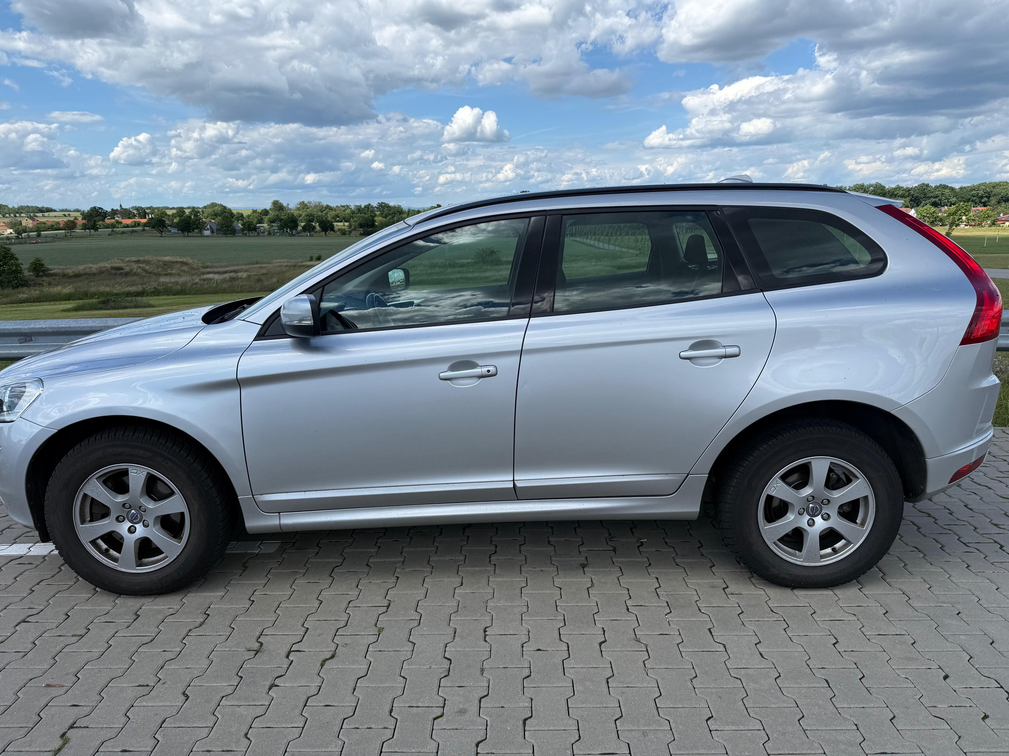 Volvo XC60, D3 - fotka 3