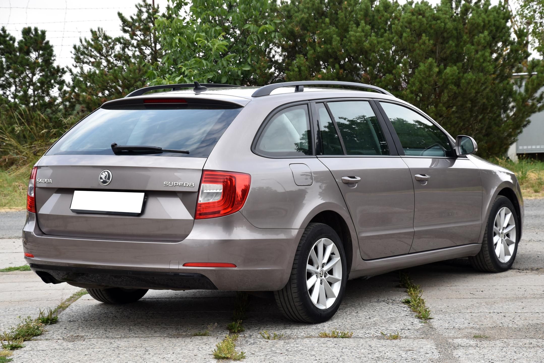 Škoda Superb, 1.6 TDi 6st,KLIMA,NAVI,PDC,ALU - fotka 3