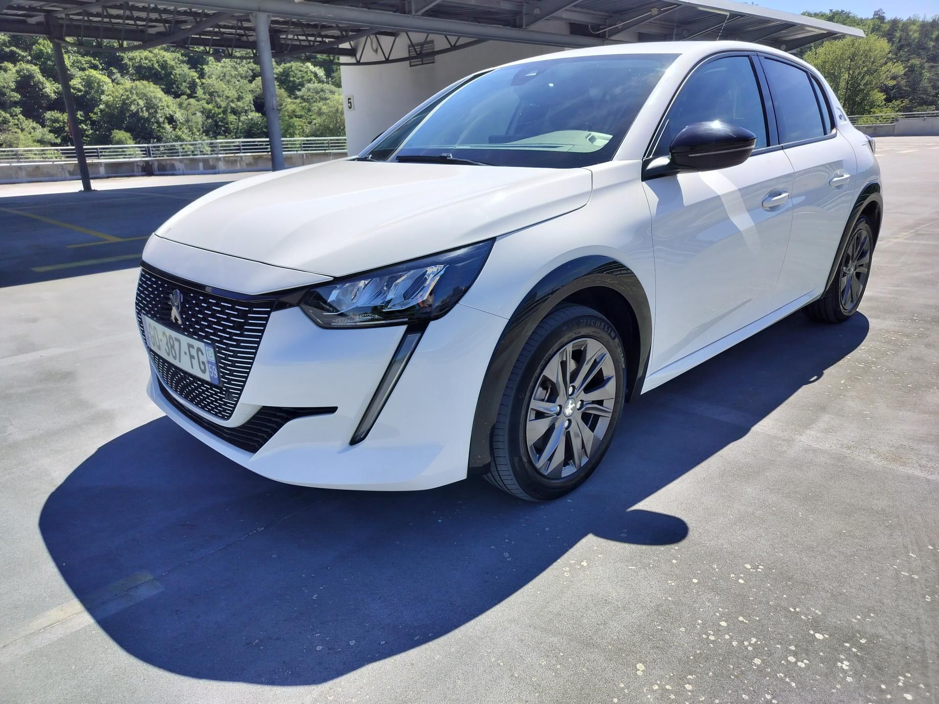 Peugeot 208, e, navigace - fotka 3