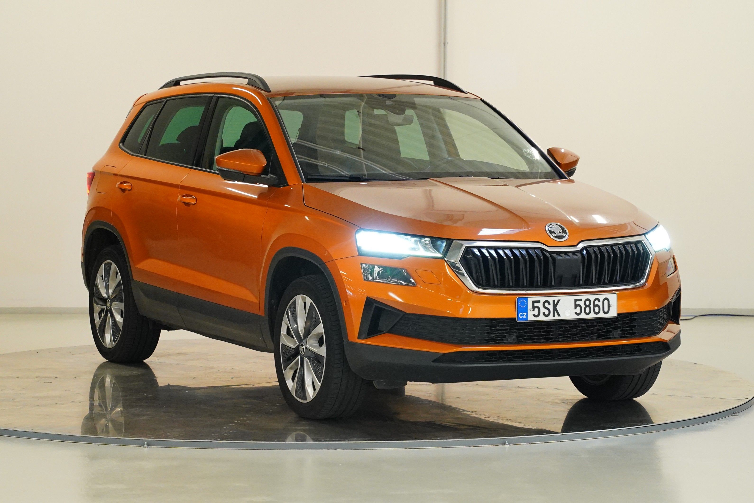 Škoda Karoq, 1.0TSI 81kw style - fotka 4