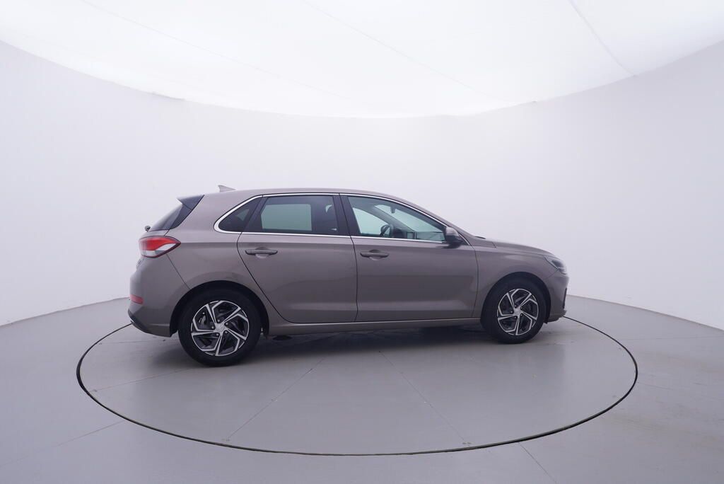 Hyundai i30, Smart 1.5 81 kW - fotka 6