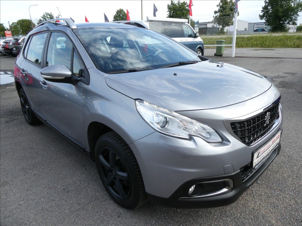 Peugeot 2008, 1,2 i 81kW NAVI,závěs,serviska