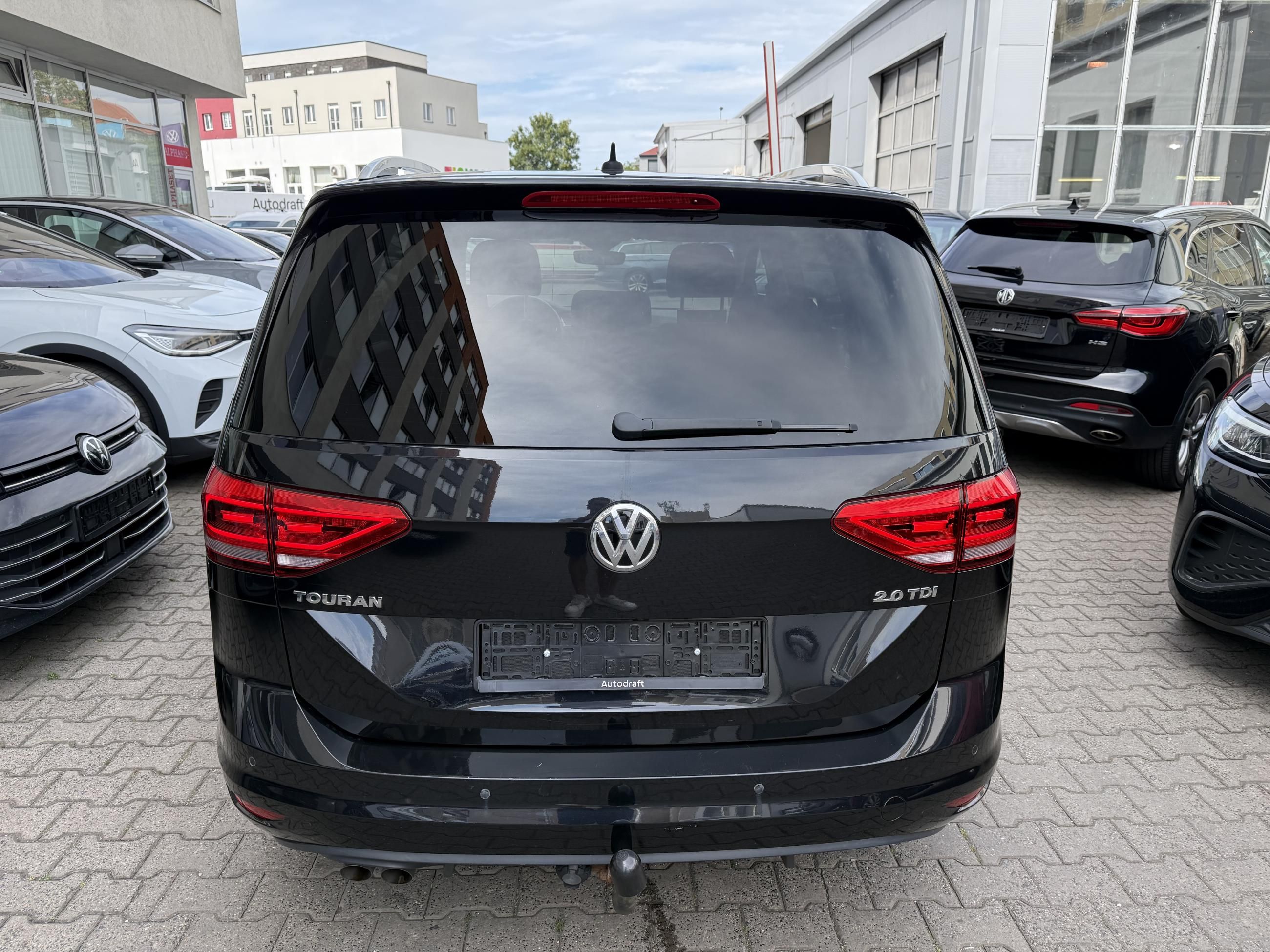 Volkswagen Touran, 2.0 TDI 110kW Manual - fotka 5