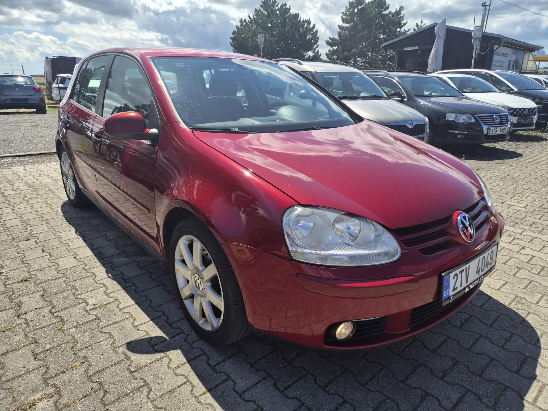 Volkswagen Golf, 1,6 FSI automat - fotka 2