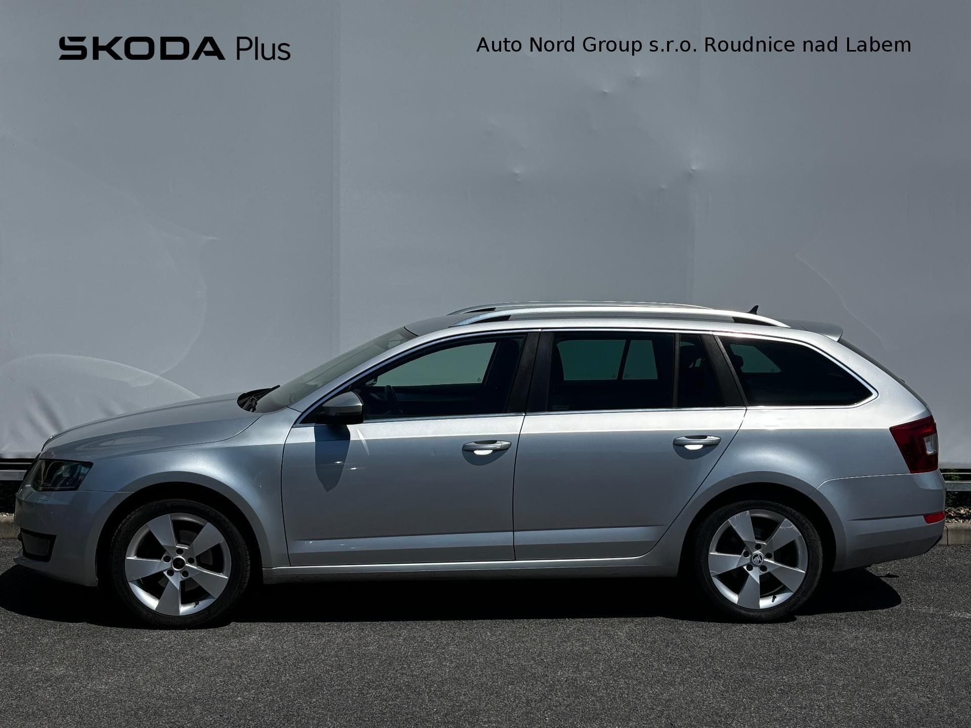 Škoda Octavia, Octavia OCT.COM STY TD 110/2.0 - fotka 3
