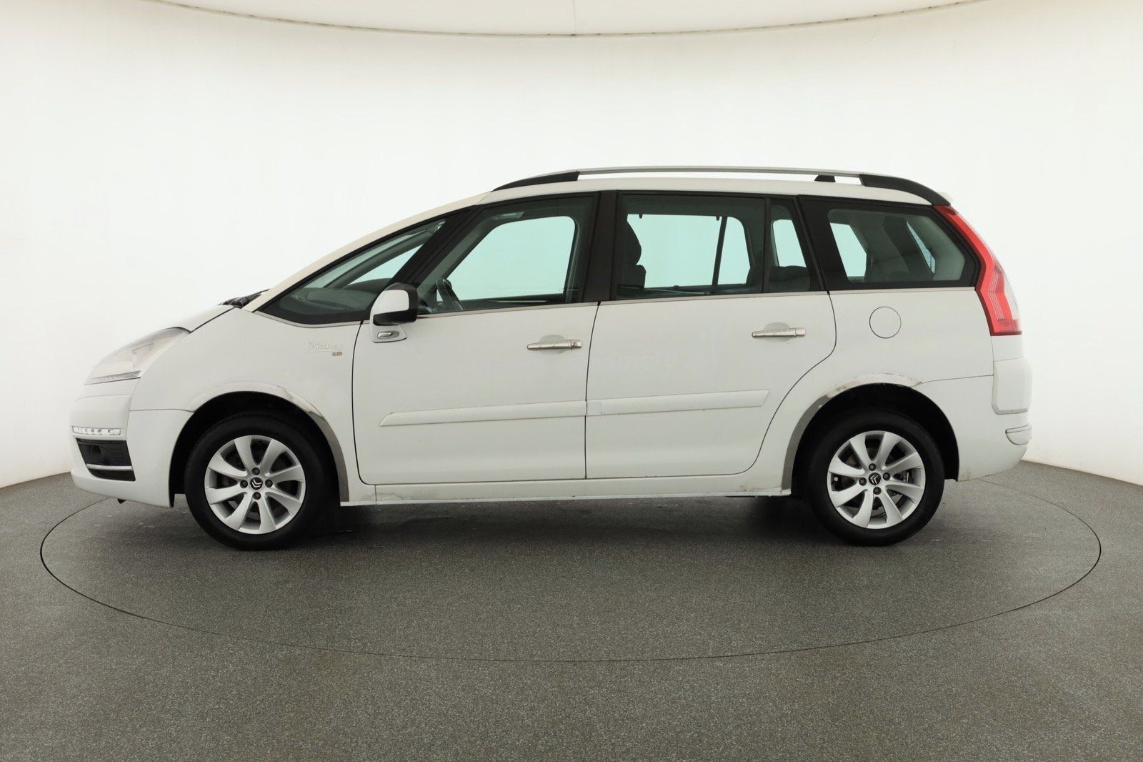 Citroën Grand C4 Picasso, 1.6 VTi, 7 míst, po STK, Tažné - fotka 3