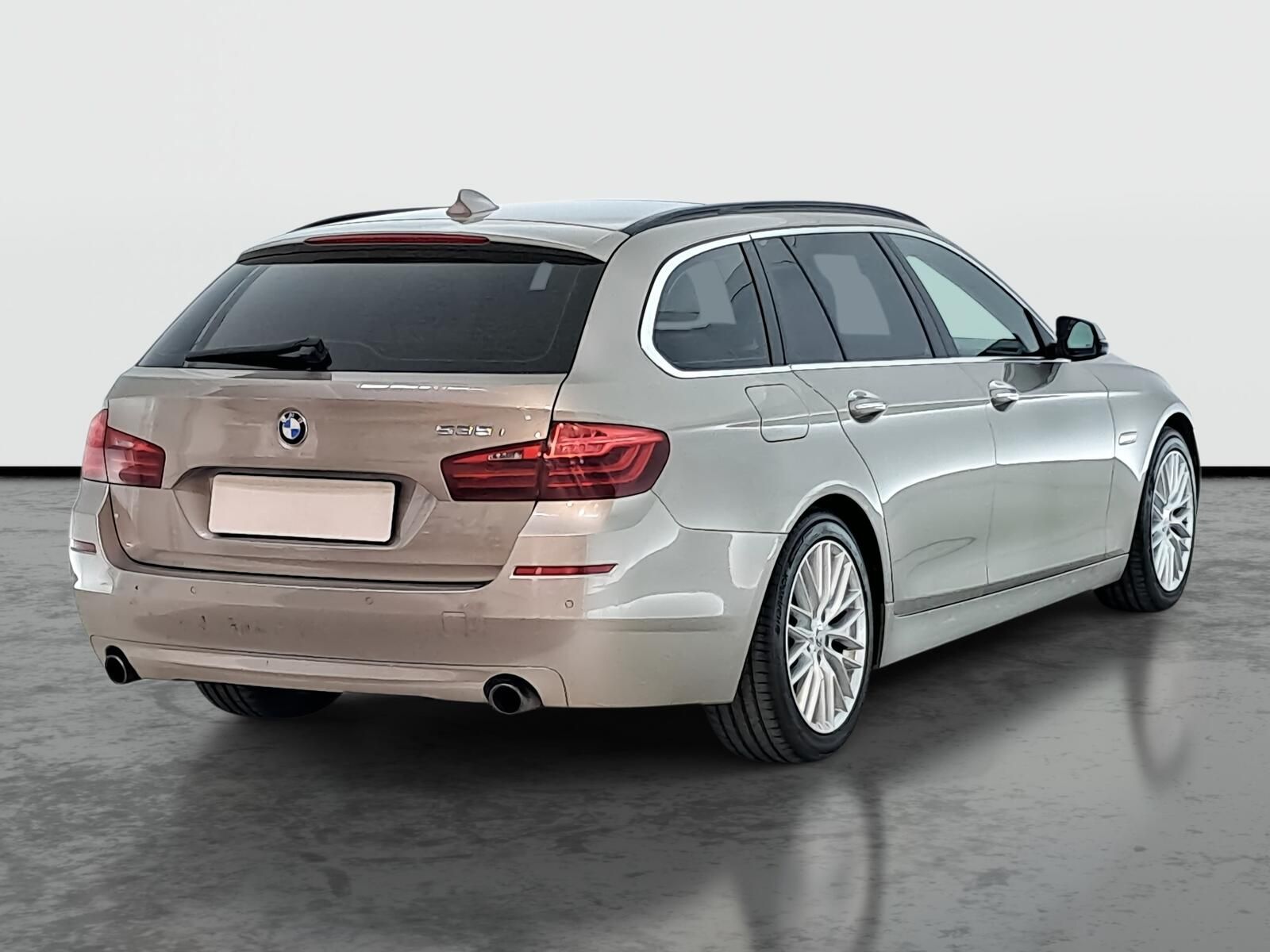 BMW Řada 5, 535i, Kůže, Navi - fotka 5