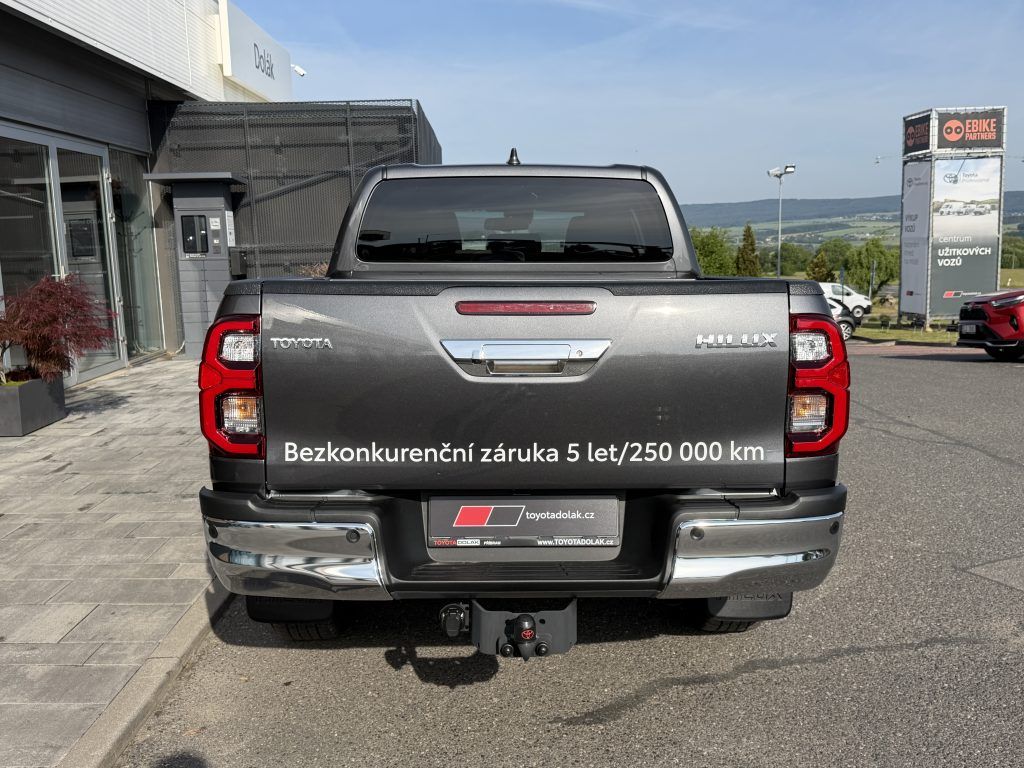 Toyota Hilux, 2.8D, Executive, DPH, 8tis km - fotka 6