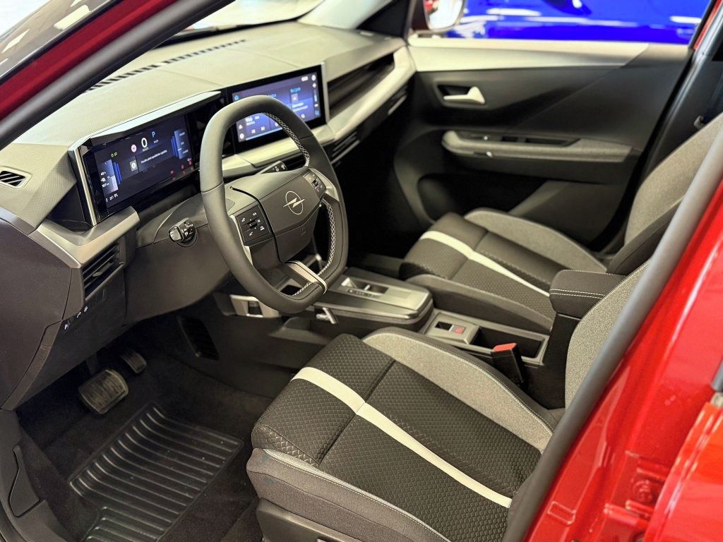 Opel Frontera, GS Hybrid 107 kW eDCT6 - fotka 6