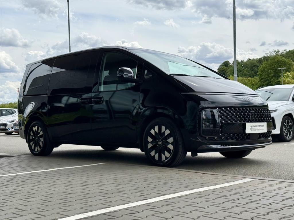 Hyundai Staria, 1,6 T HEV 7M  Luxury Panorama - fotka 4