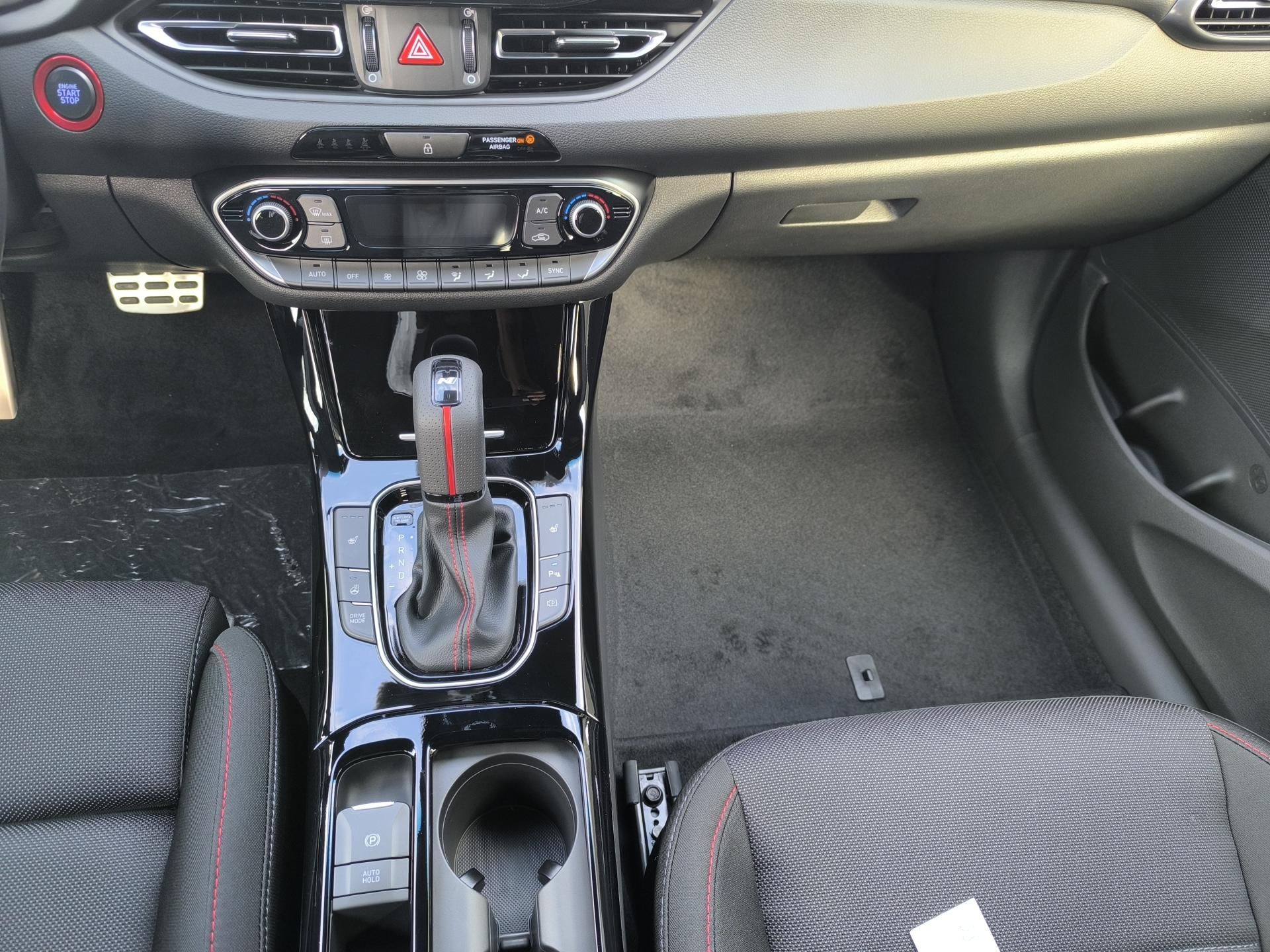 Hyundai i30, WG 1,6TGDI DCT N LINE - fotka 6