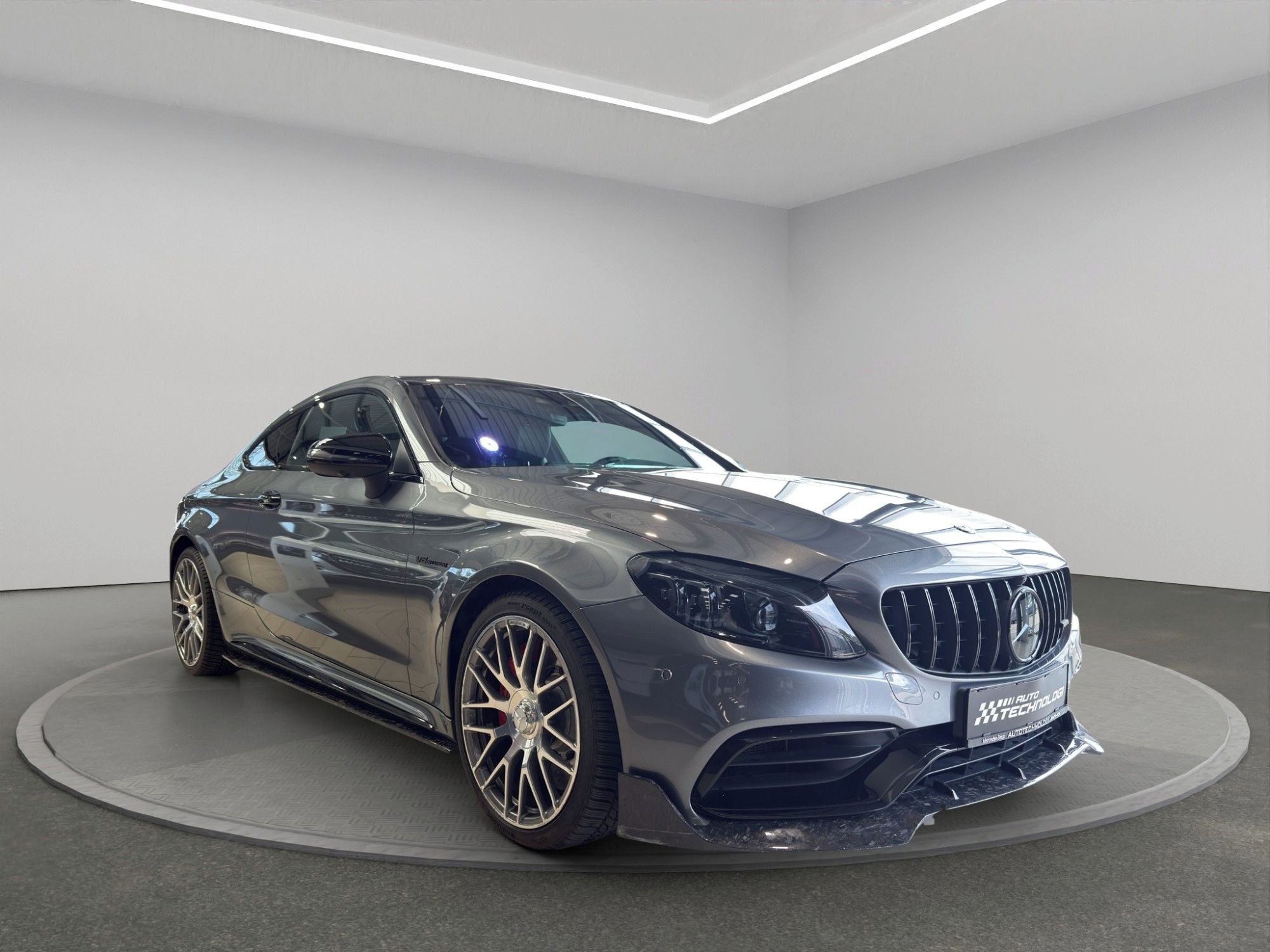 Mercedes-Benz Třídy C, 63 S kupé - fotka 3