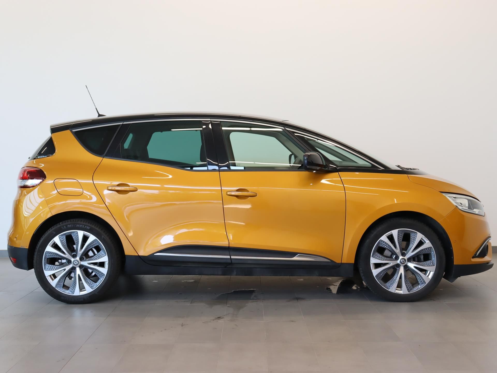Renault Scénic, 1,2 97KW - fotka 3