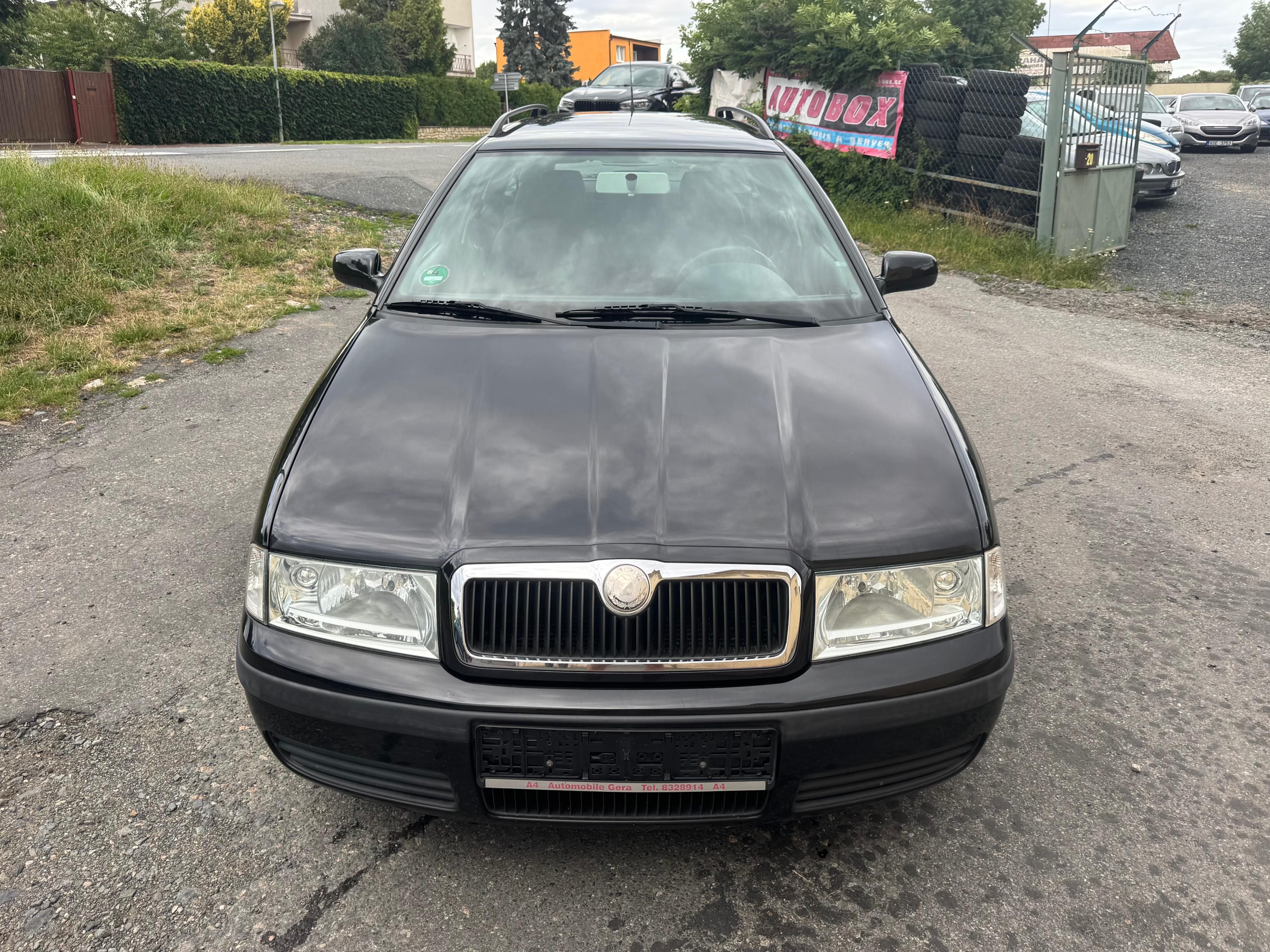 Škoda Octavia, 1.6i 75kw Tour.Klima.Tažné - fotka 6