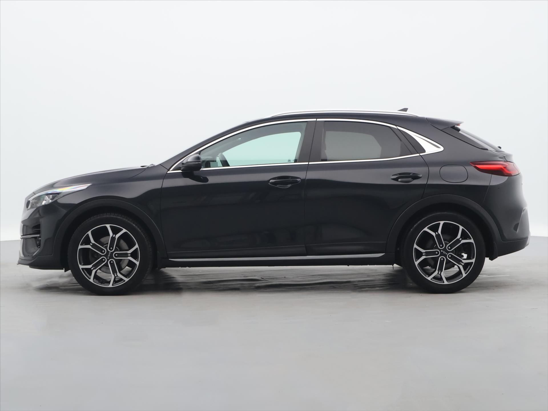 Kia XCee´d, 1,5 T-GDI 118kW Top CZ - fotka 4