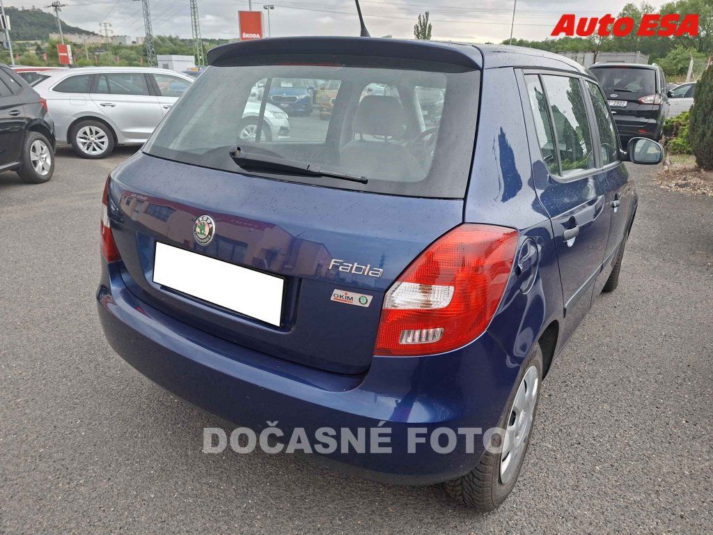 Škoda Fabia, 1.2 12V,1.maj,ČR - fotka 2