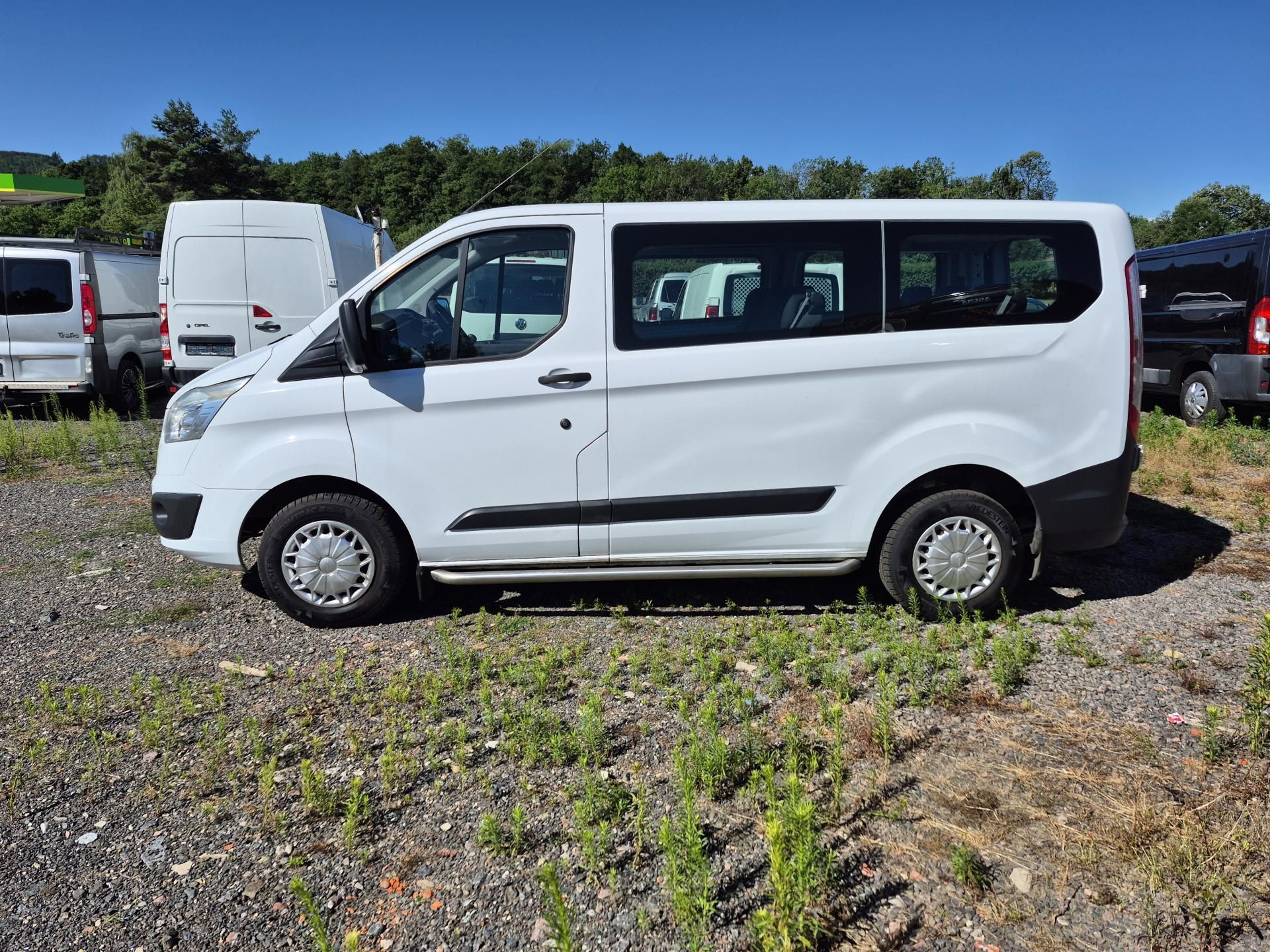 Ford Transit Custom, 2.2Tdci 9 míst - fotka 4