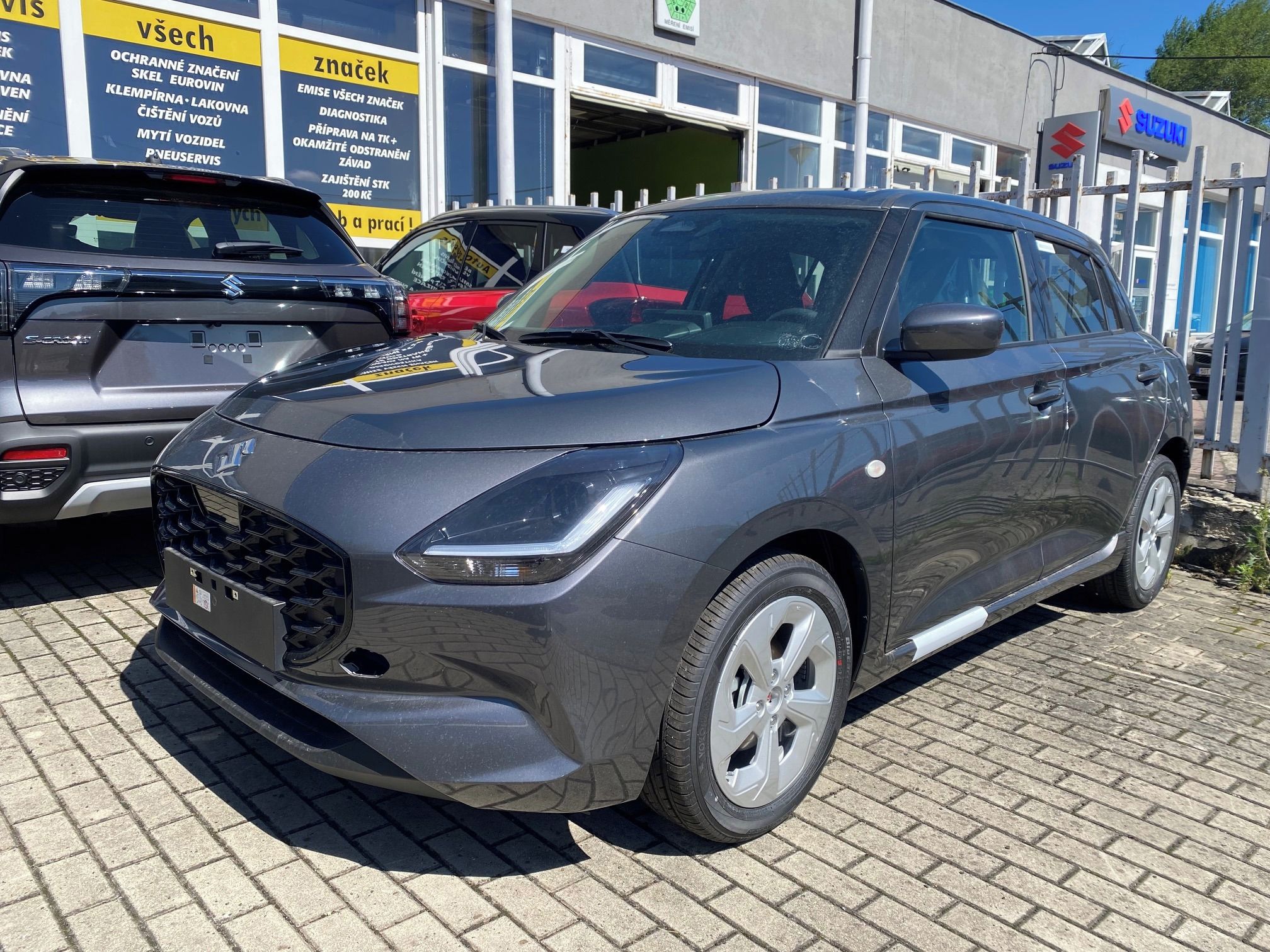 Suzuki Swift, 1,2 PREMIUM HYBRID - fotka 2