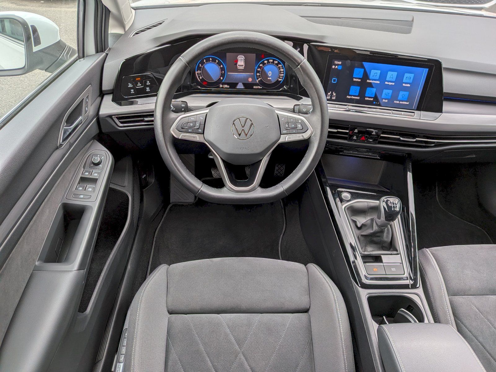 Volkswagen Golf, VARIANT STYLE 1,5TSI 110kW  6M - fotka 5