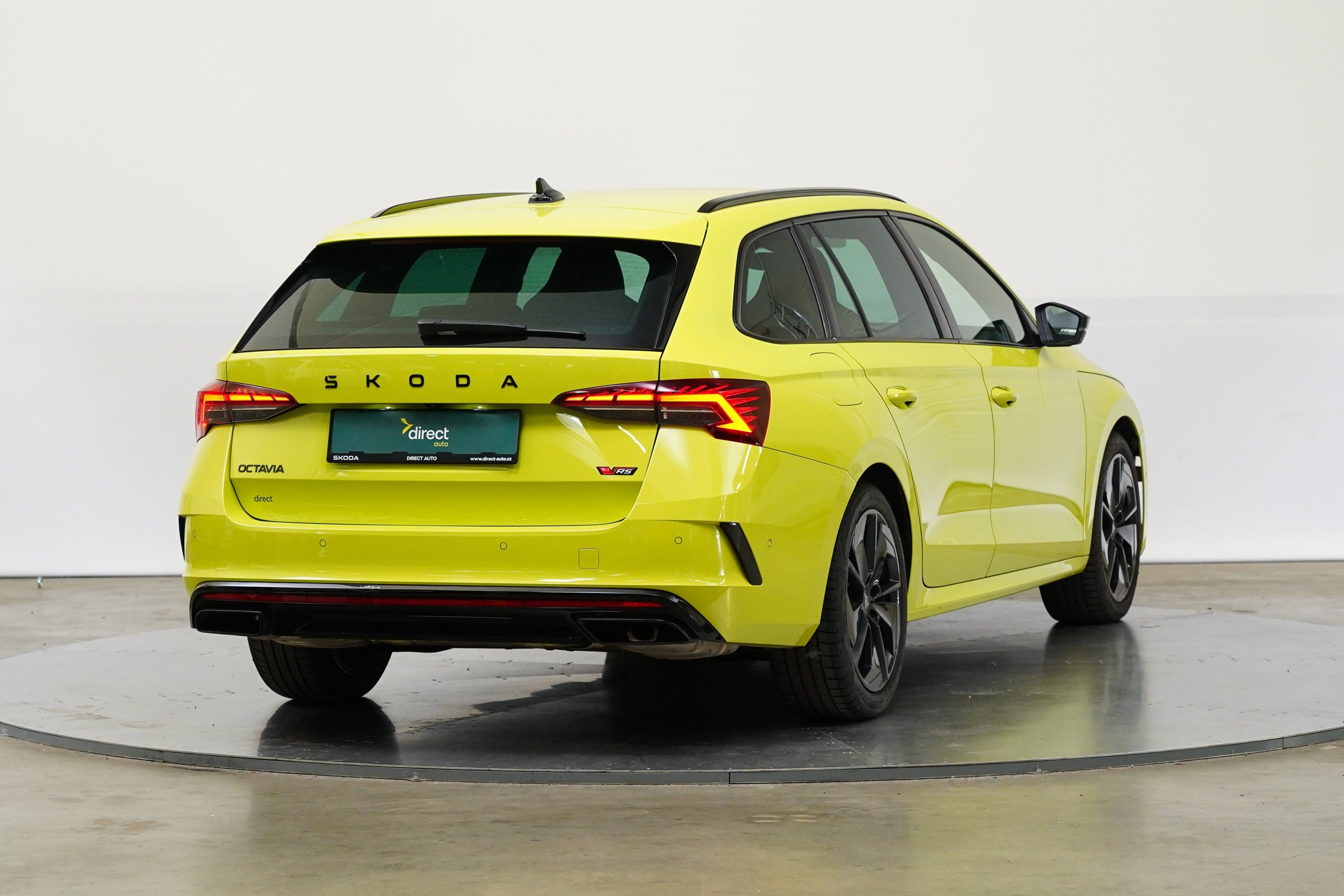 Škoda Octavia, 2.0 TSI 195 kW DSG RS - fotka 2