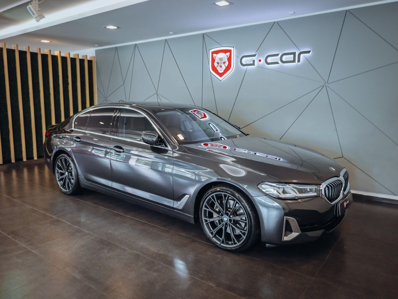 BMW Řada 5, 530d xDrive 210 kW - fotka 3