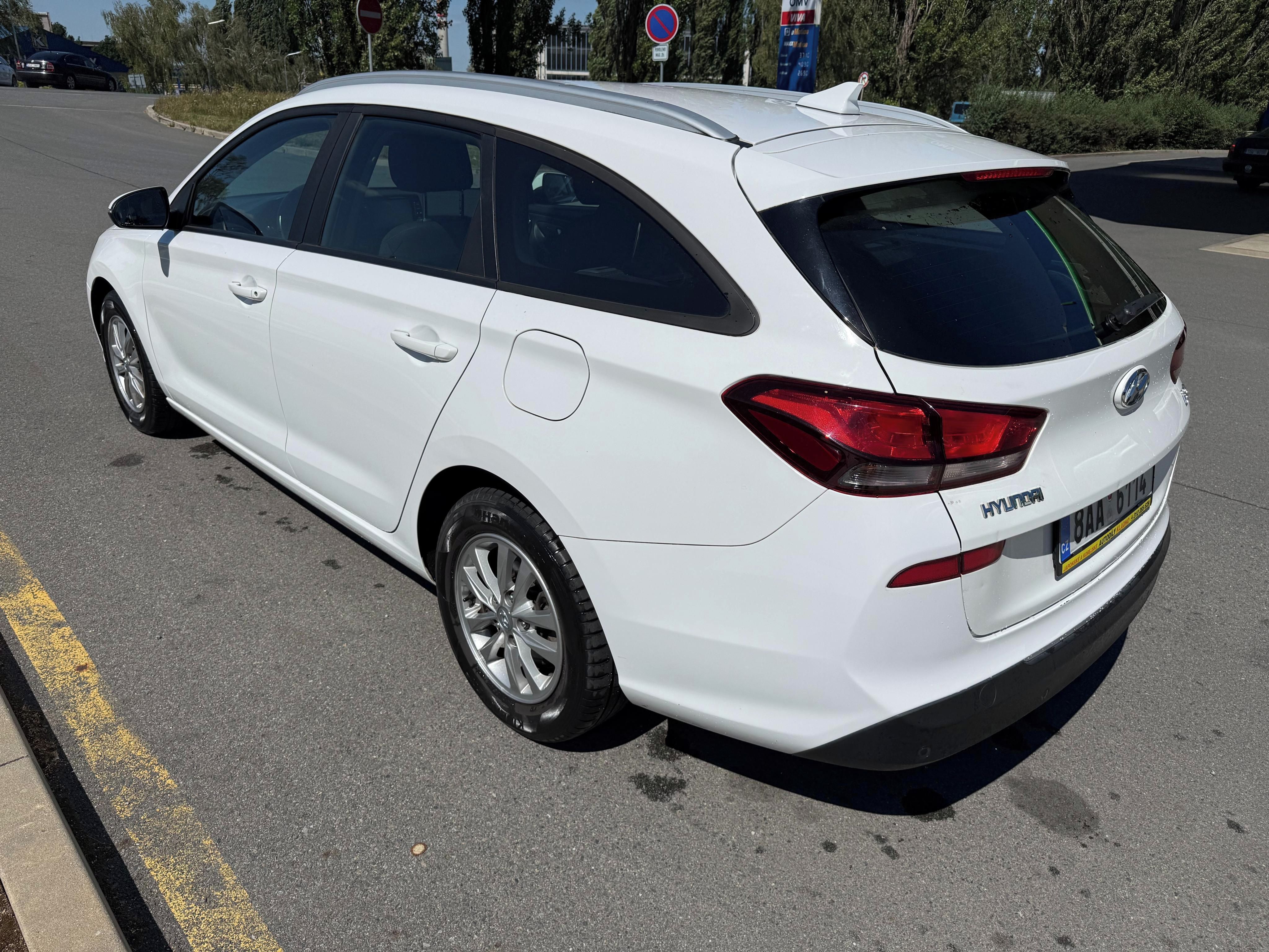 Hyundai i30, 1.6 CRDi 85kW - fotka 3