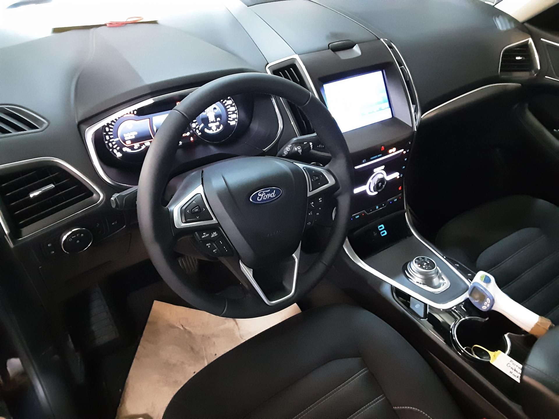Ford Galaxy, 2.5i HEV Titanium 7 míst AT TZ - fotka 3