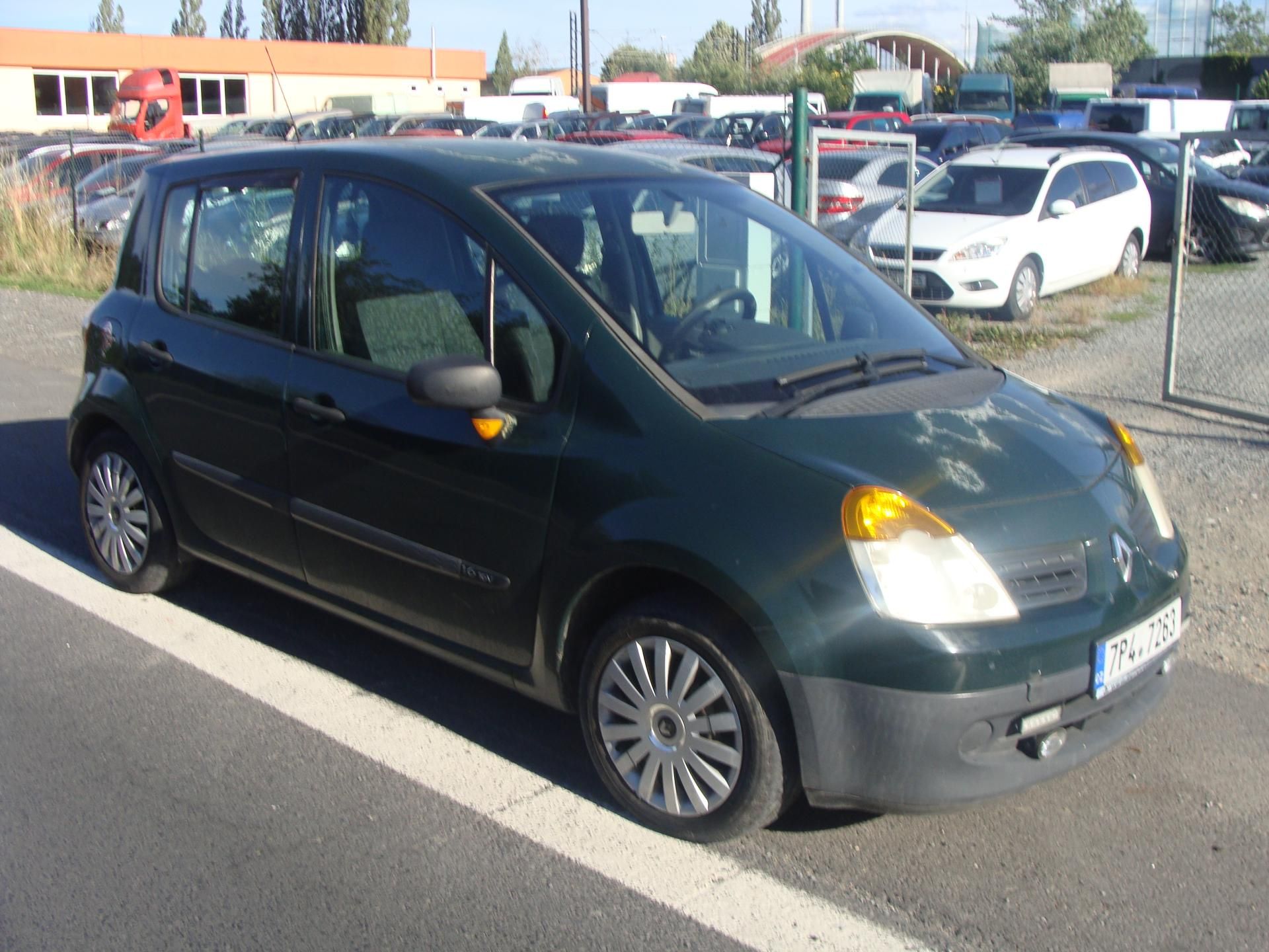 Renault Modus, 1.6i, 65 kW, klima, tažné - fotka 6