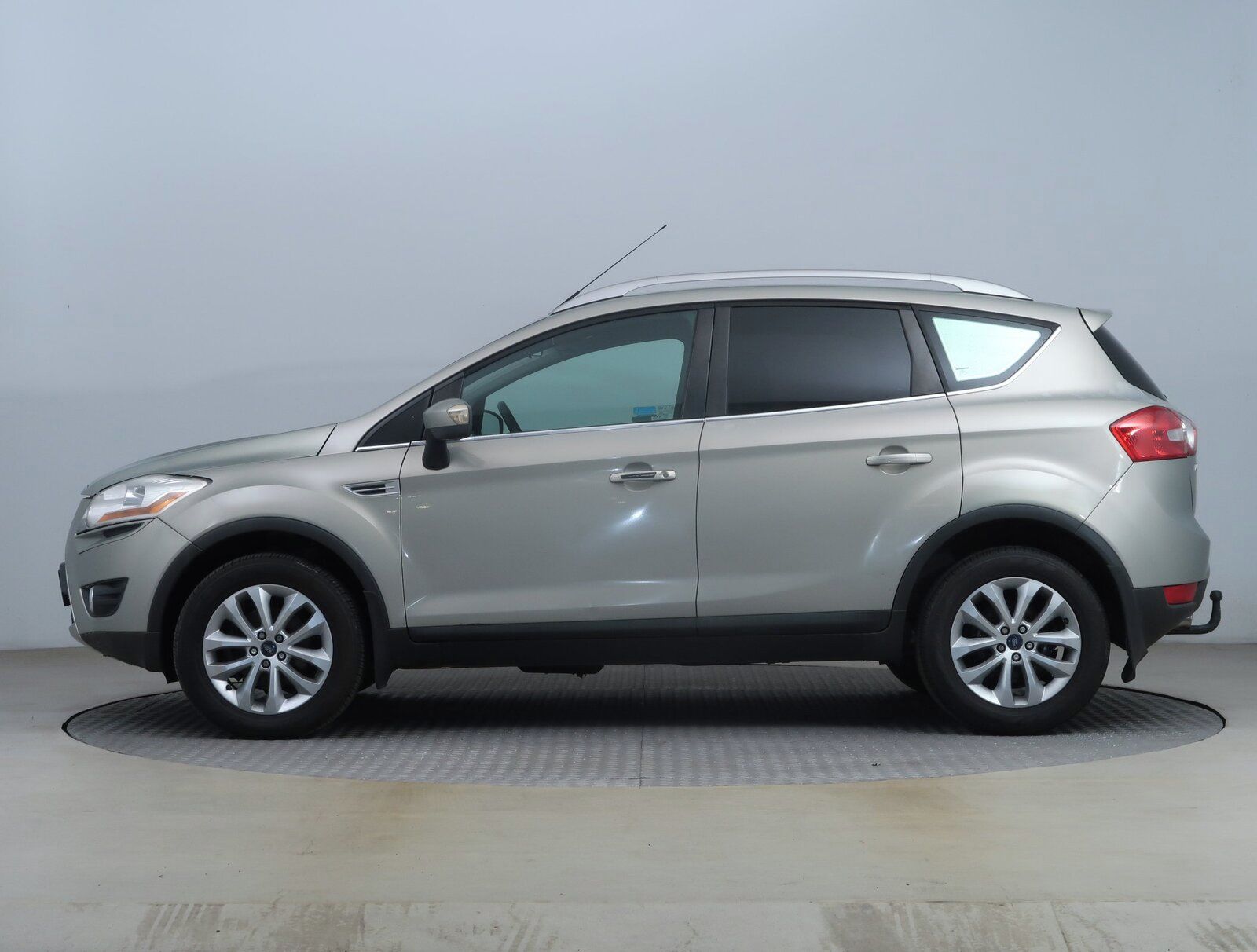 Ford Kuga, 2.0 TDCi, 4X4, Kožené sedačky - fotka 3