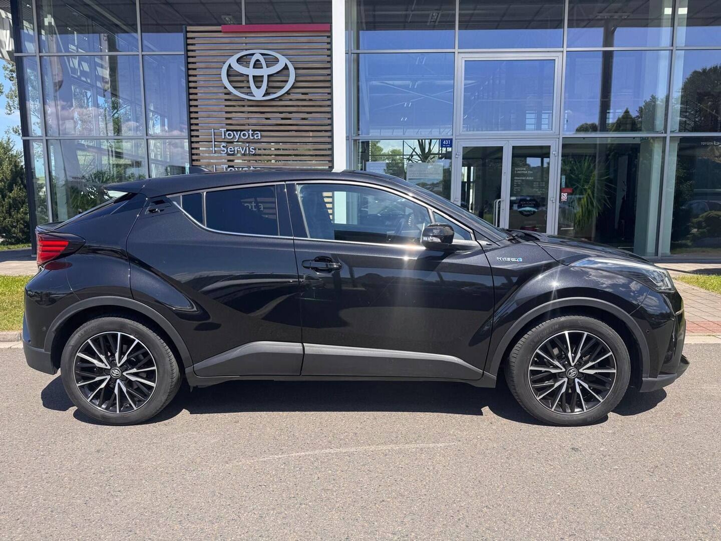 Toyota C-HR, 2.0 Executive - fotka 2
