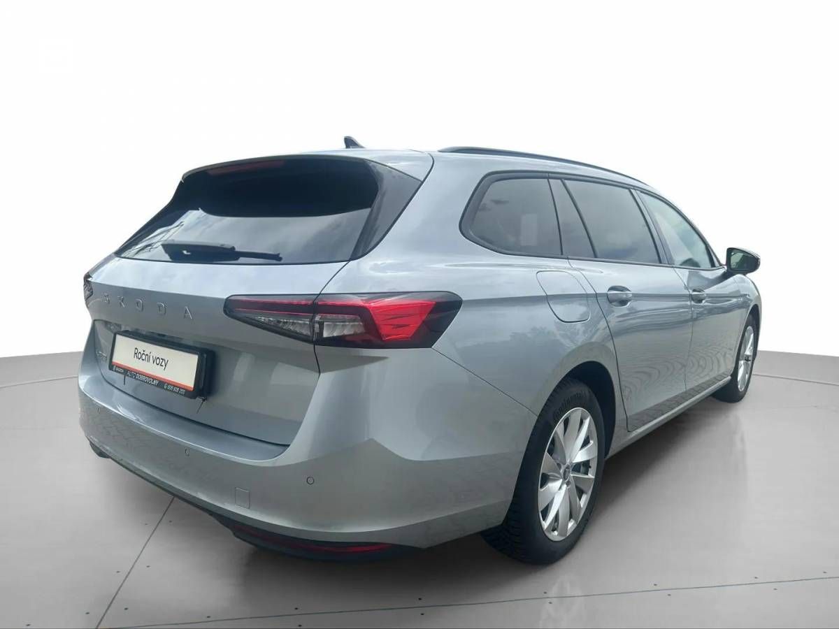 Škoda Superb, Combi Selection 2,0TDI 110kW D - fotka 2