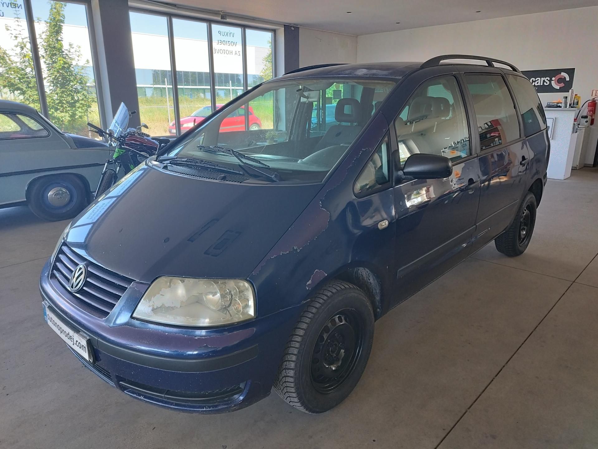Volkswagen Sharan, 1,9TDI,85KW,7MÍST,TAŽNÝ,KLIMA - fotka 3